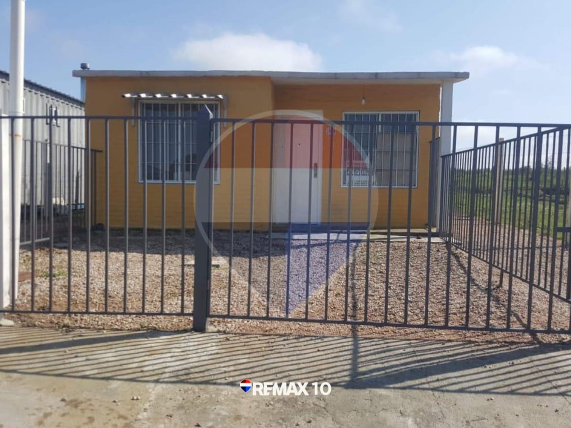 VENTA DE 3 APARTAMENTOS MISMO PADRÓN YA ALQUILADOS - foto 1