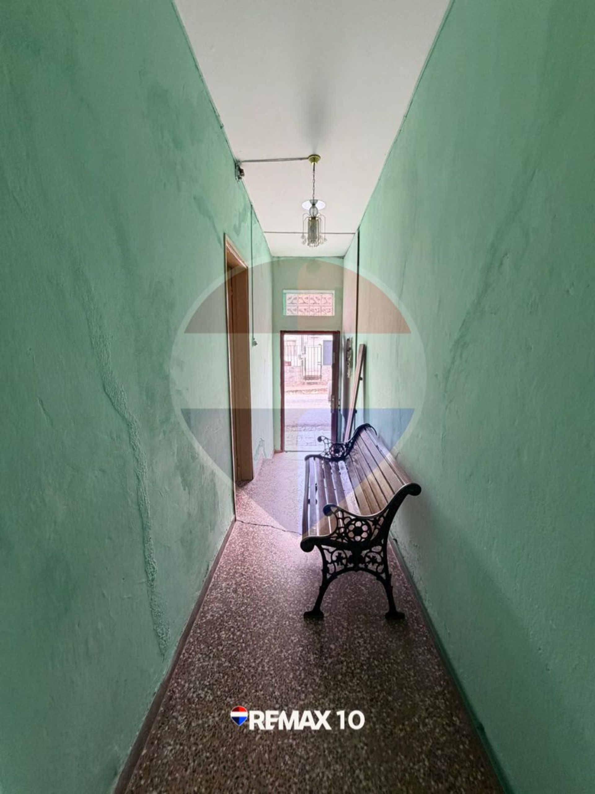 SE VENDE CASA A 3 CUADRAS DE PLAZA ASAMBLEA - foto 2