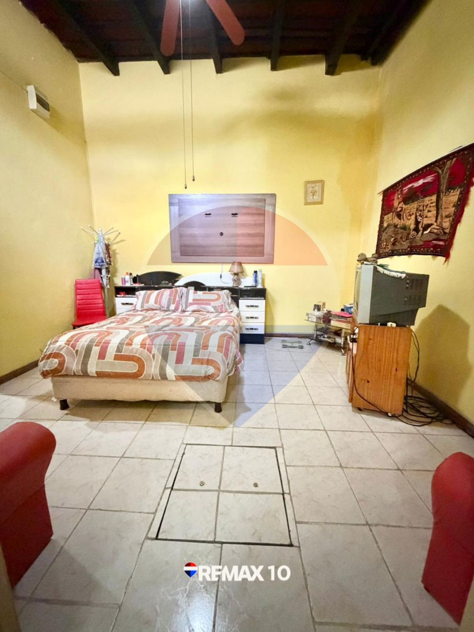 SE VENDE CASA A 3 CUADRAS DE PLAZA ASAMBLEA - foto 5