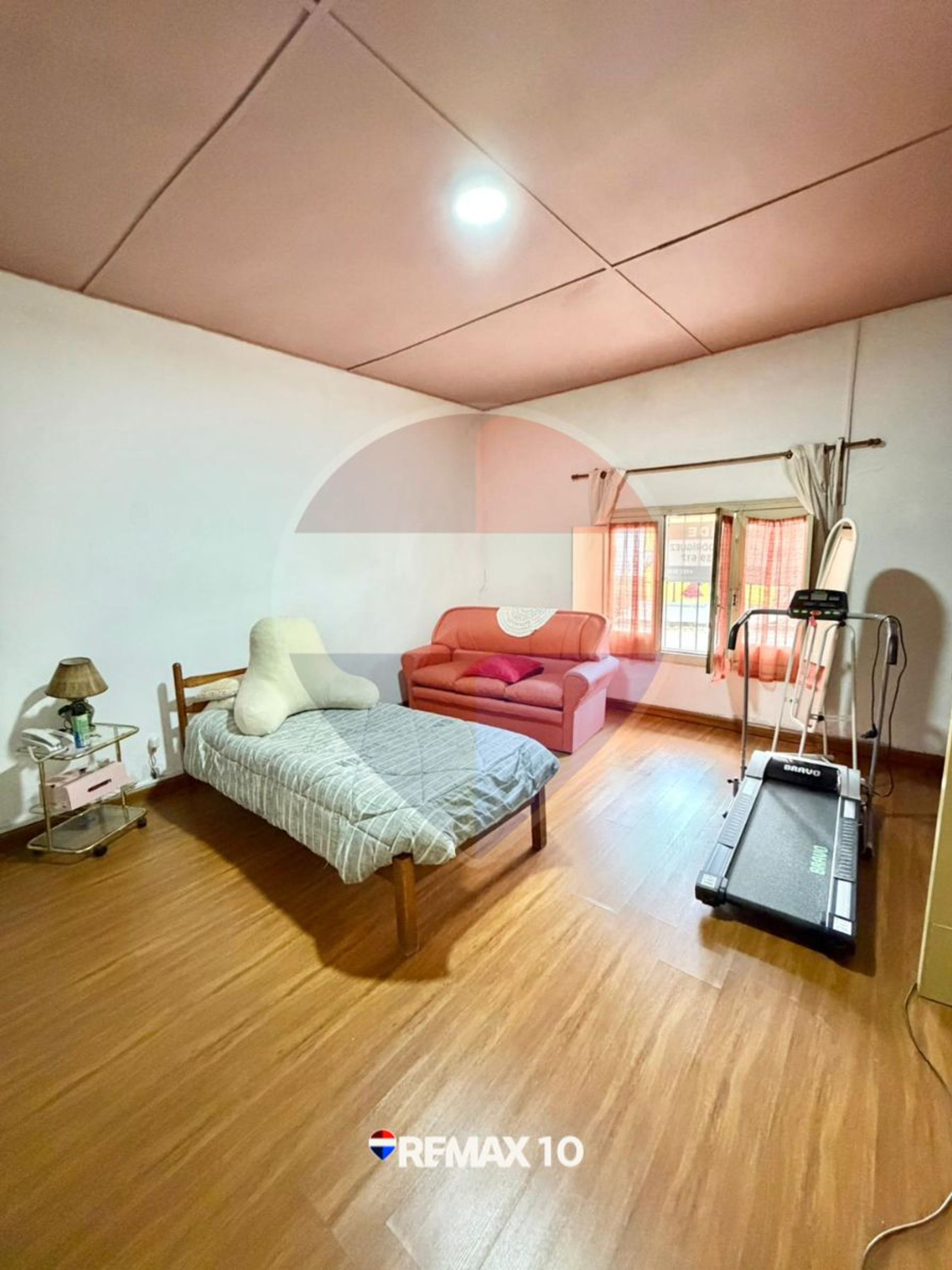 SE VENDE CASA A 3 CUADRAS DE PLAZA ASAMBLEA - foto 4