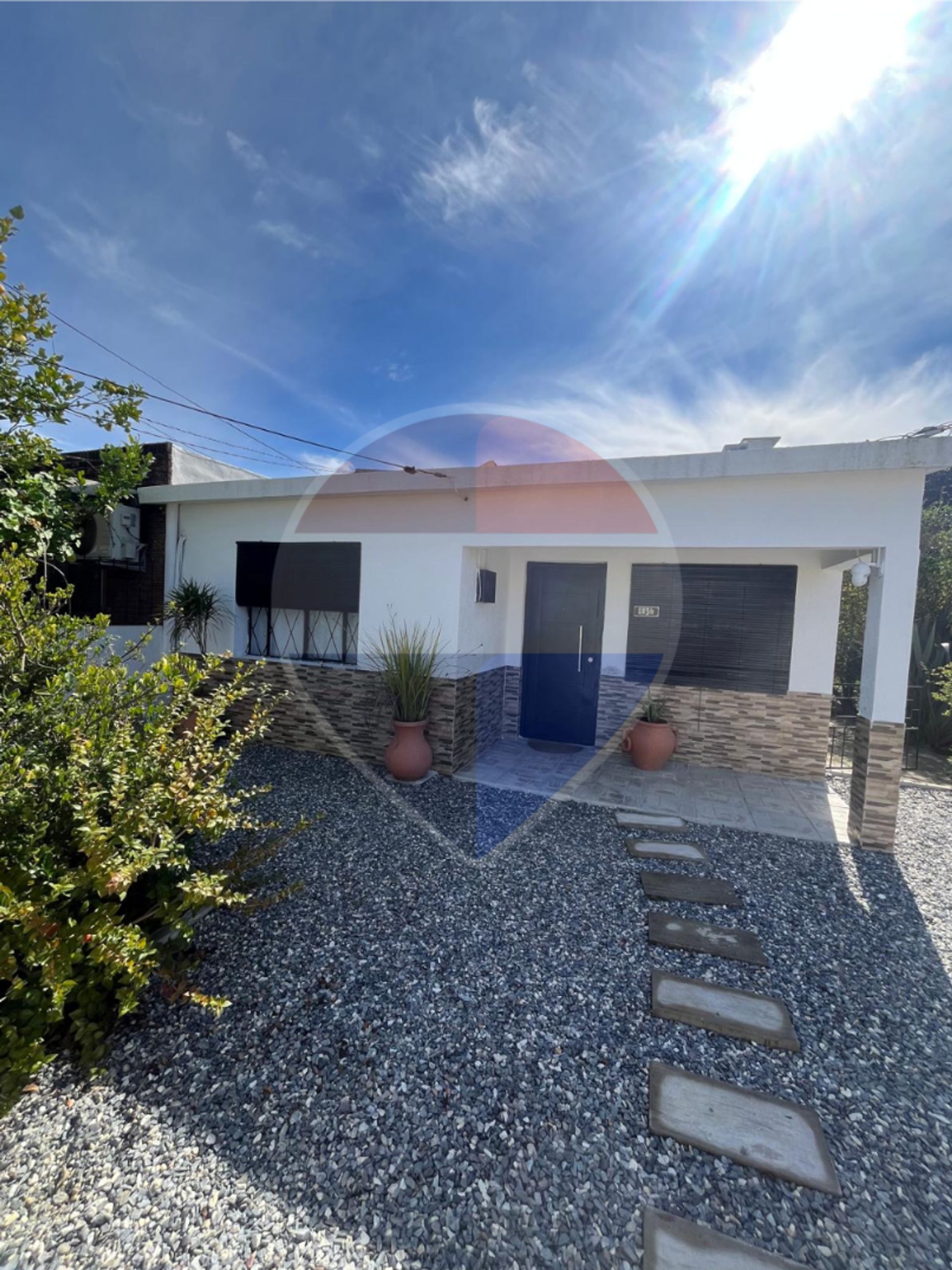 SE VENDE | CASA AMPLIA Y CON GRAN TERRENO - foto 2