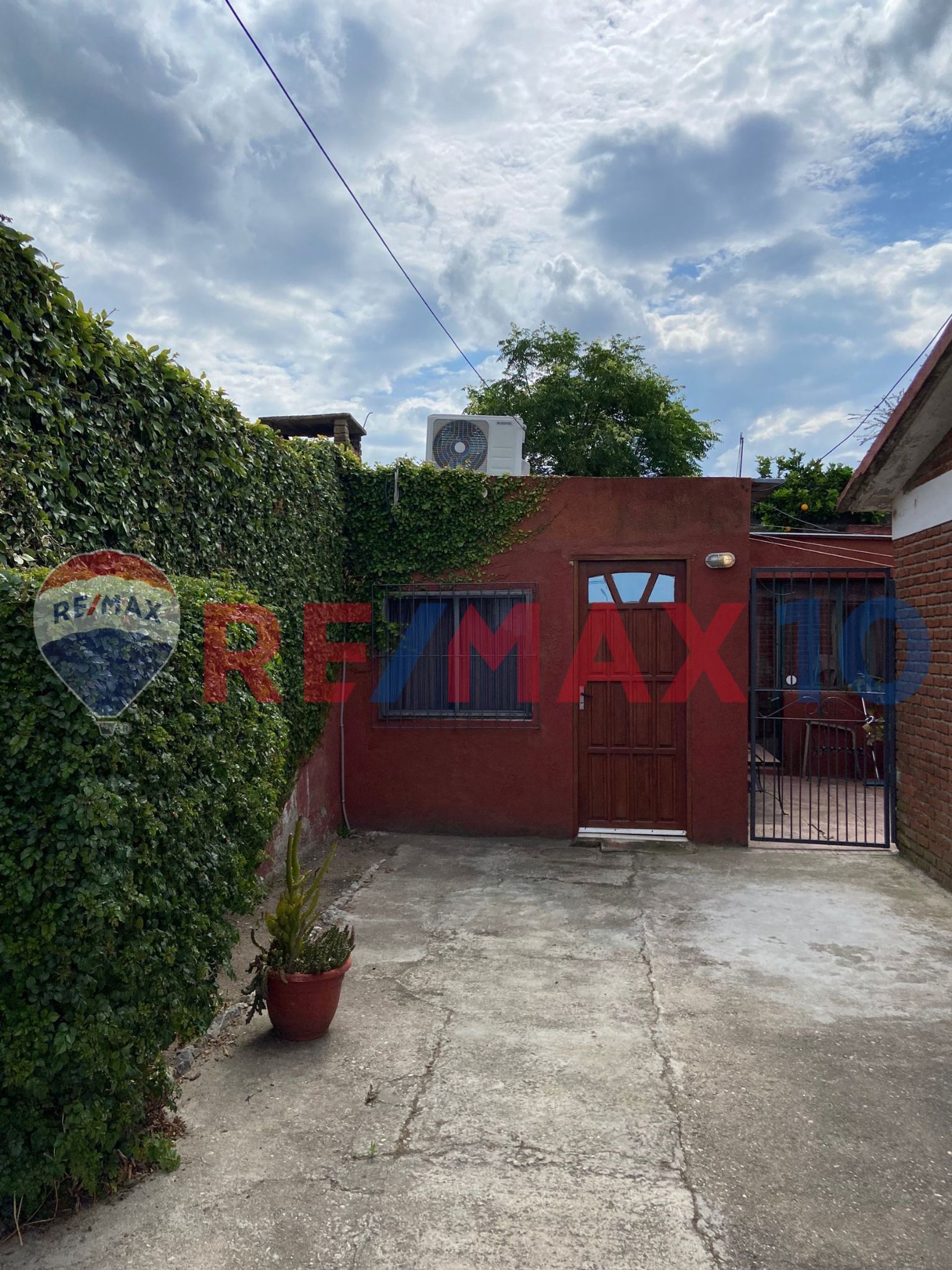 CASA EN EXELENTE ESTADO LISTA PARA VIVIR - foto 4
