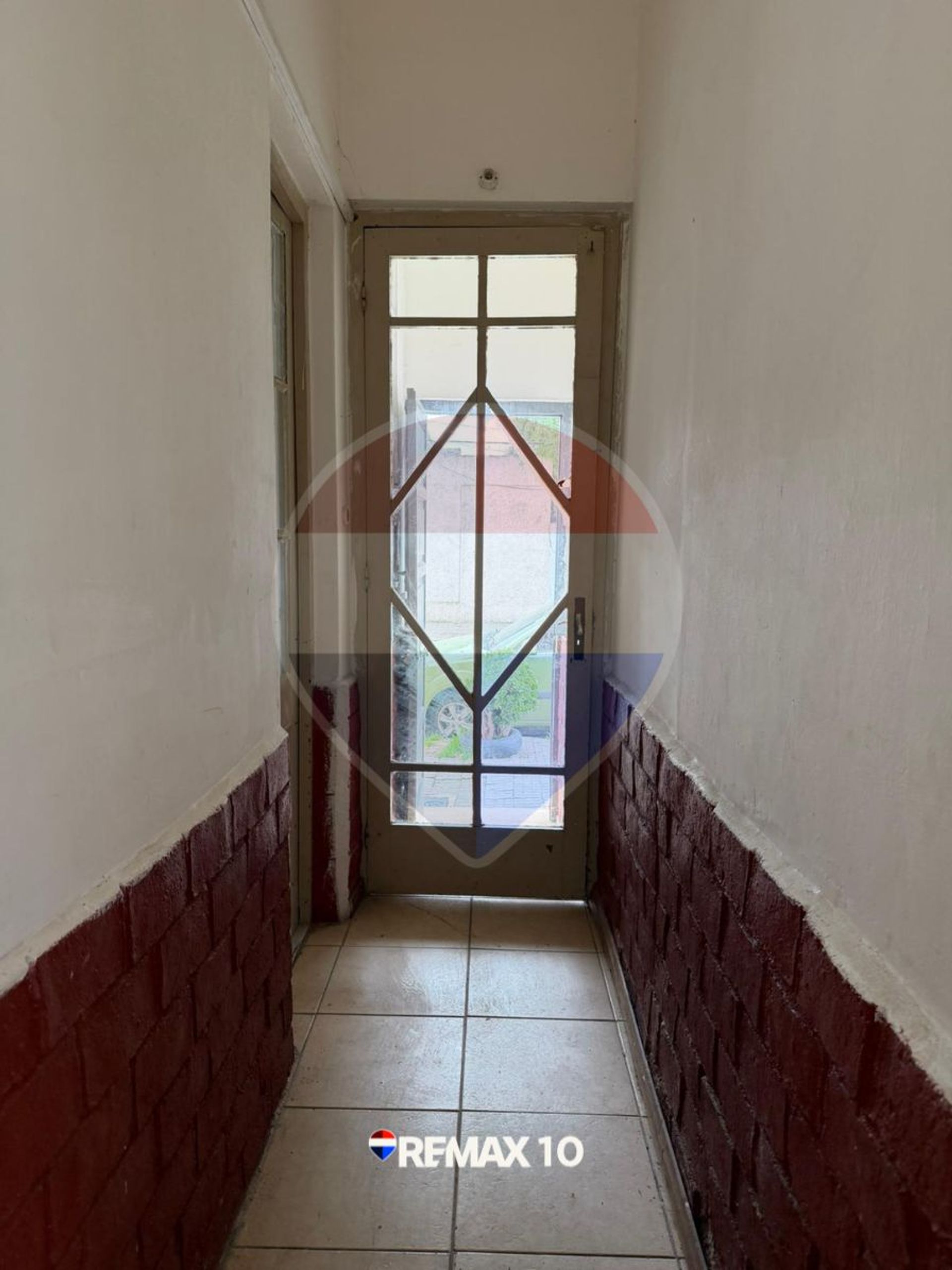 CASA EN VENTA ECXELENTE UBICACION - foto 3