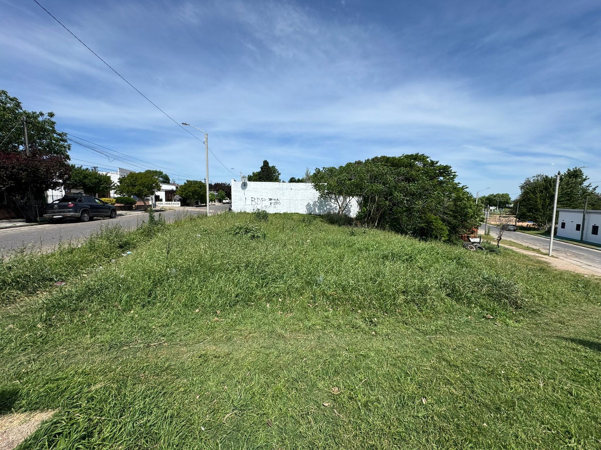 Terreno con excelente ubicación - foto 2