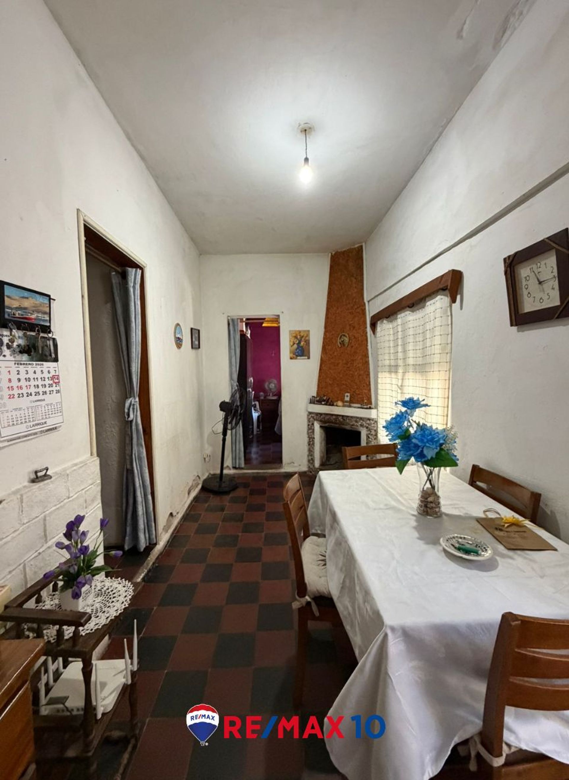 Se vende casa de 2 dormitorios con amplio terreno. - foto 3