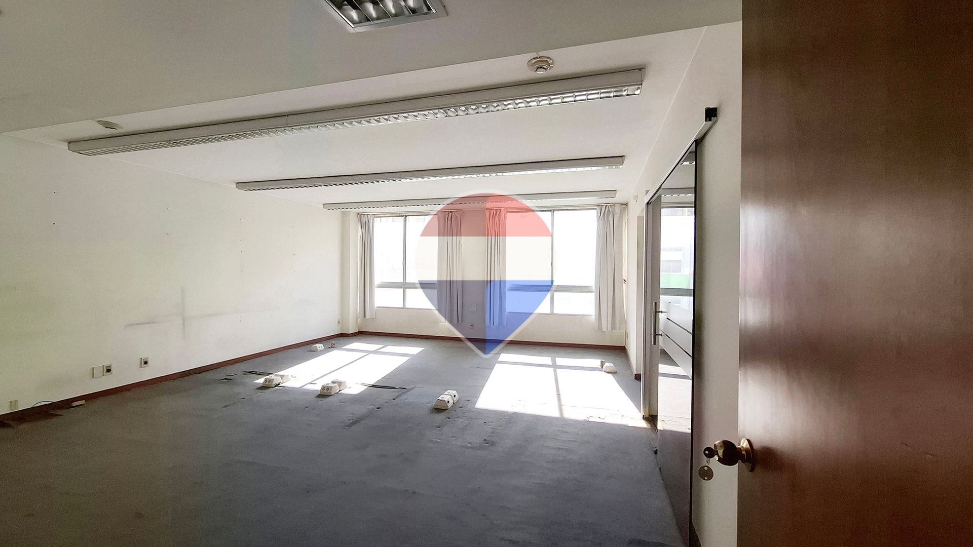 Alquiler | Oficina de 550 m² | Plaza Independencia · Foto 4