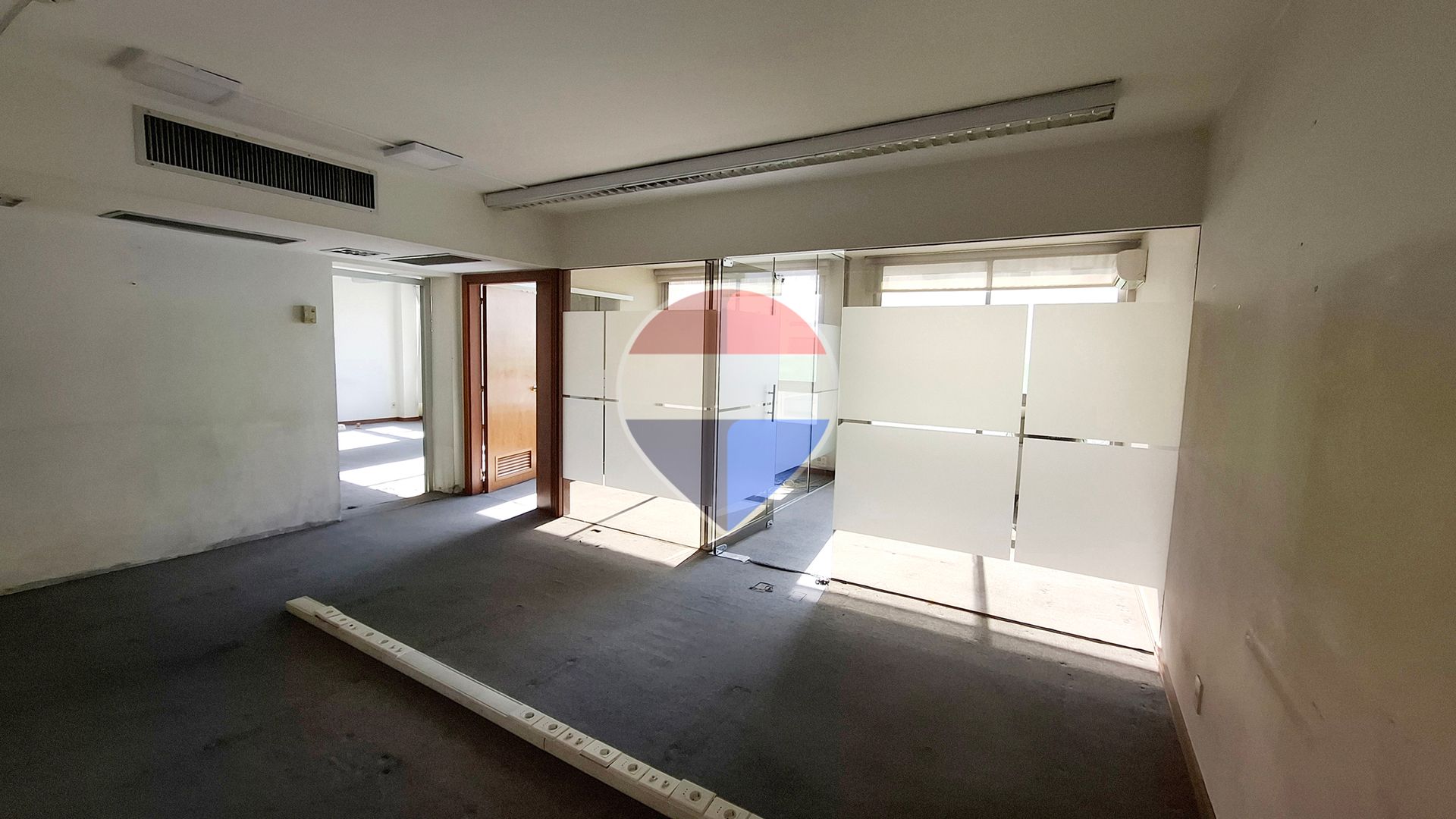 Alquiler | Oficina de 550 m² | Plaza Independencia · Foto 8