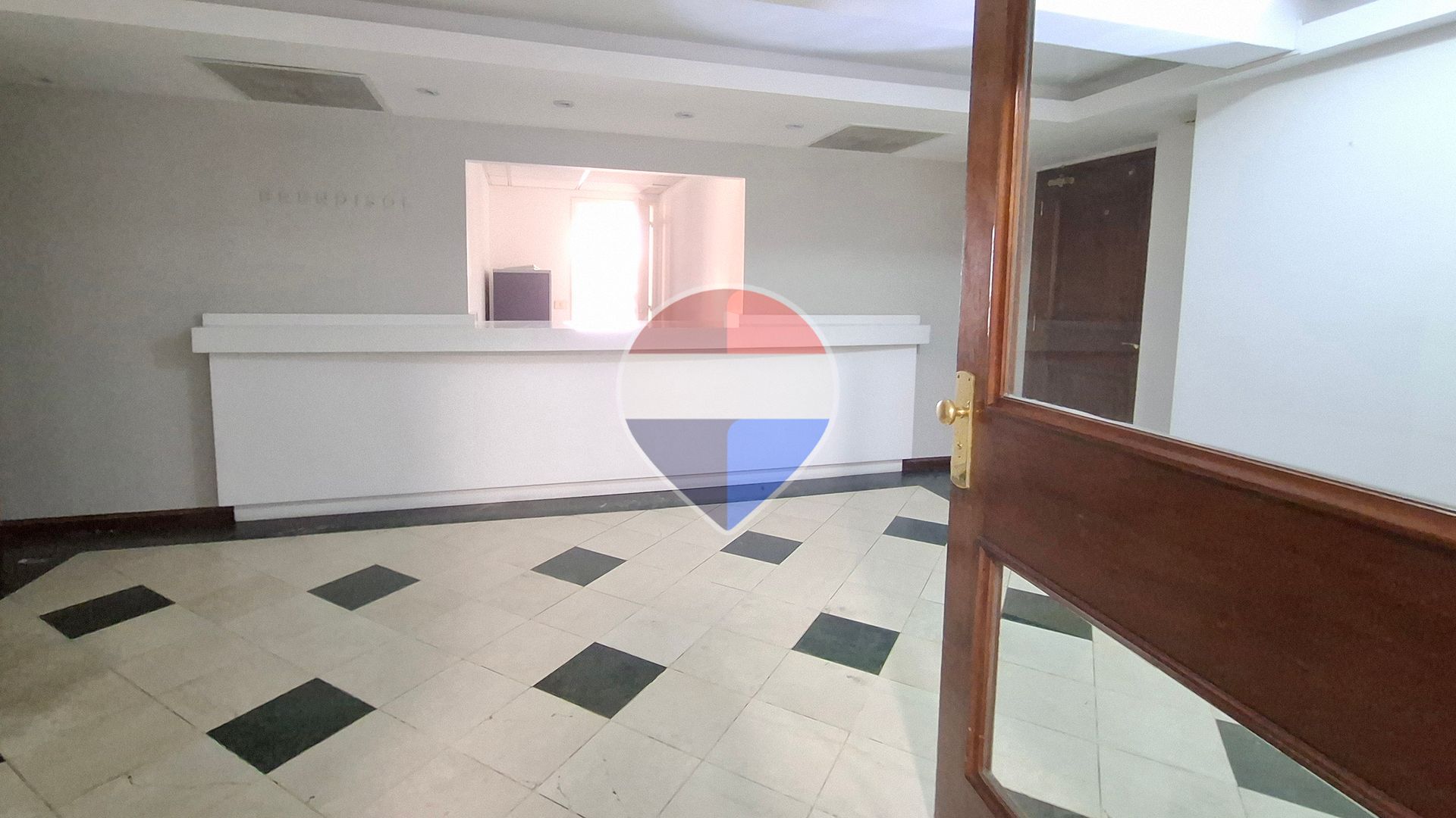 Alquiler Oficina 573 m² | Plaza Independencia · Foto 1