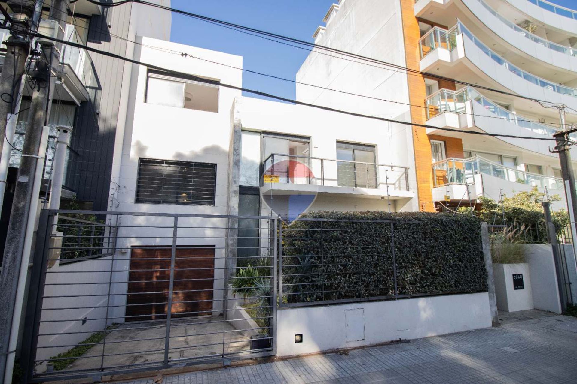Alquiler. Casa de 4 dormitorios en Puerto de Buceo