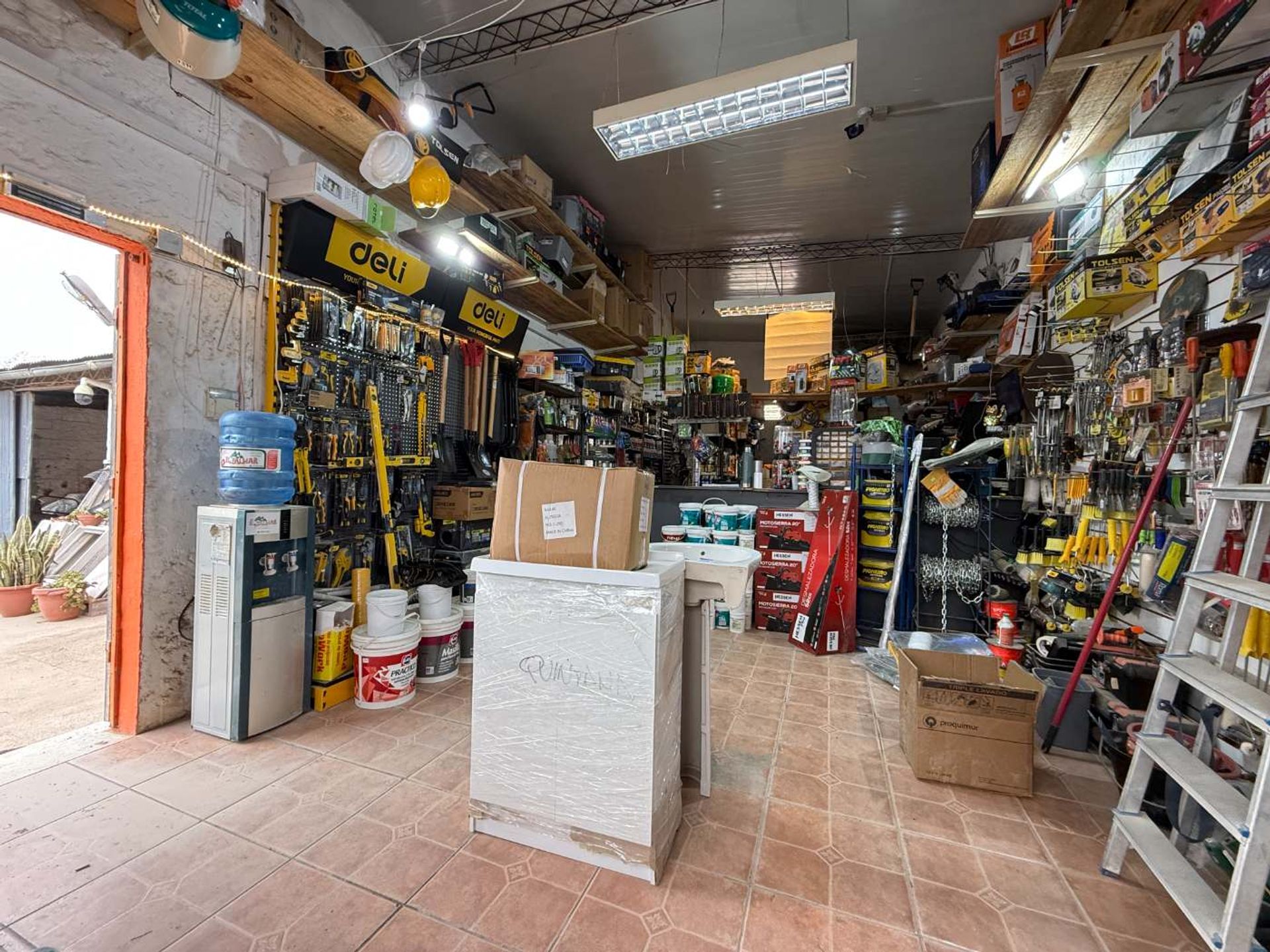 Alquiler local comercial 1706mts Las Piedras. · Foto 12