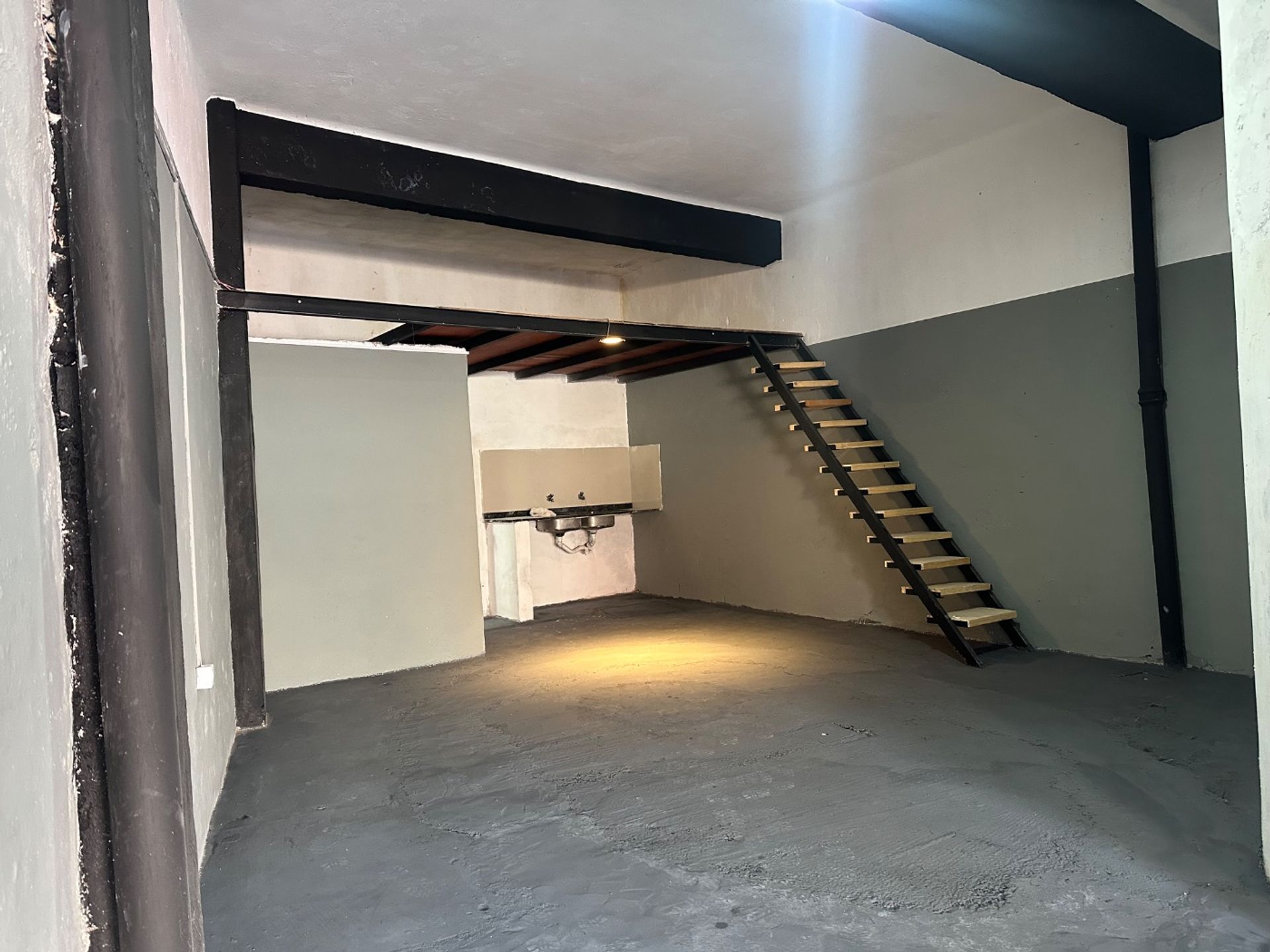 ALQUILER LOCAL COMERCIAL RECICLADO - AGUADA · Foto 1