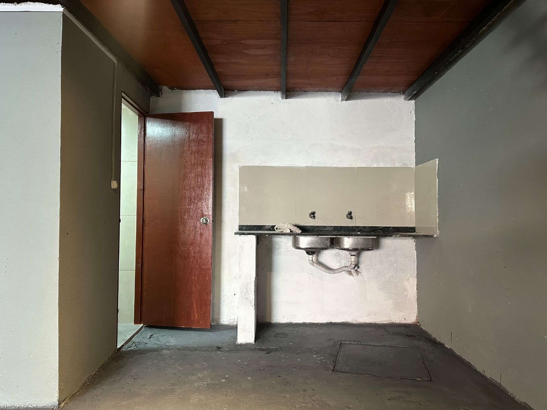 ALQUILER LOCAL COMERCIAL RECICLADO - AGUADA · Foto 5