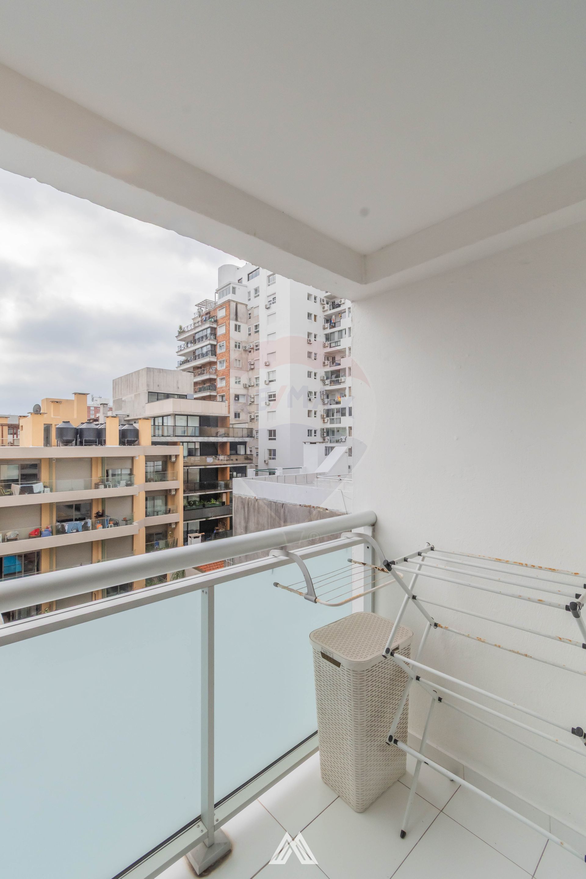 Alquila Apartamento 1 Dormitorio Pocitos, Cochera · Foto 10