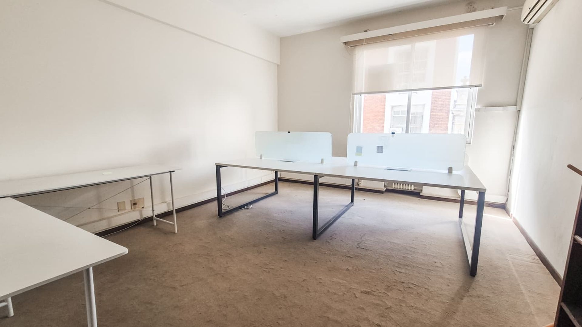 Alquiler Oficina Ciudad Vieja - 3 privadas · Foto 1