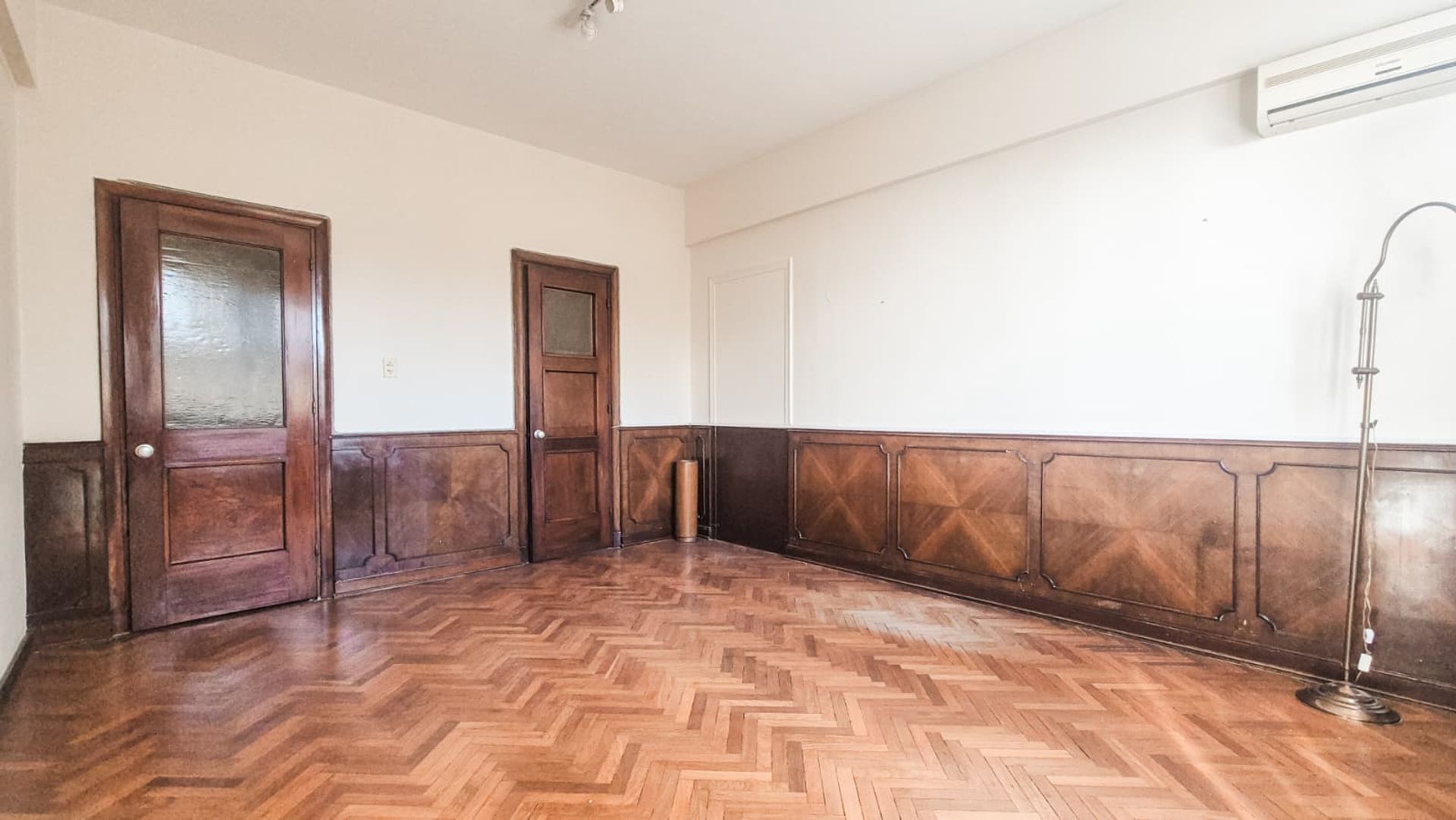 Alquiler Oficina Ciudad Vieja - 3 independientes · Foto 4