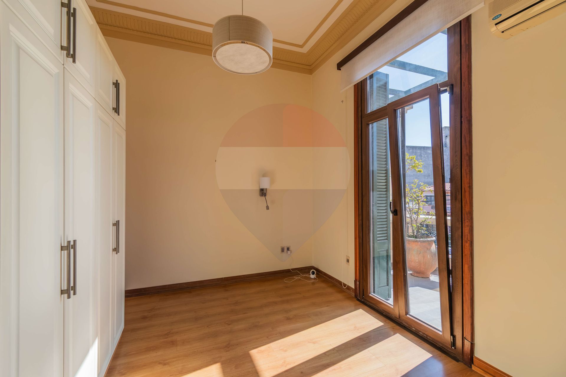 ALQUILER CASA 3 DORM. SERVICIO GARAGE IMPECABLE! · Foto 9
