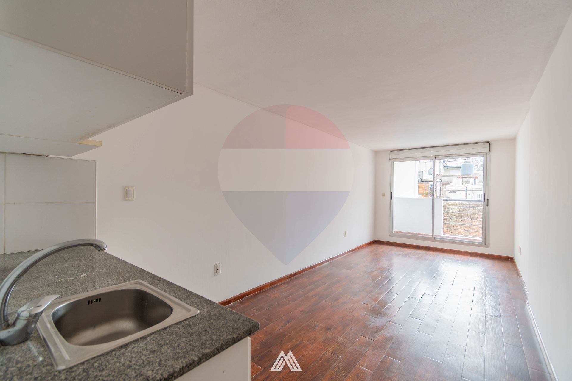 ALQUILER MONOAMBIENTE CORDÓN SUR BALCÓN · Foto 7
