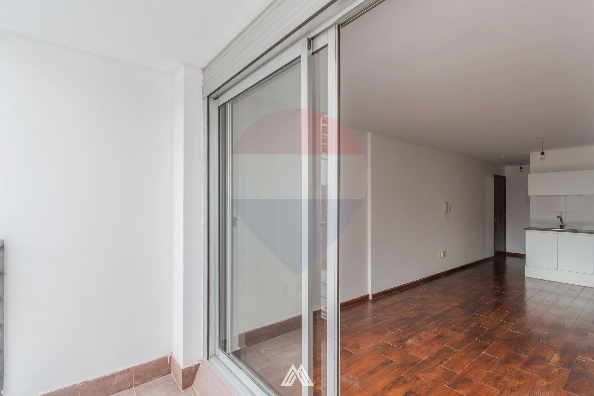 ALQUILER MONOAMBIENTE CORDÓN SUR BALCÓN · Foto 9