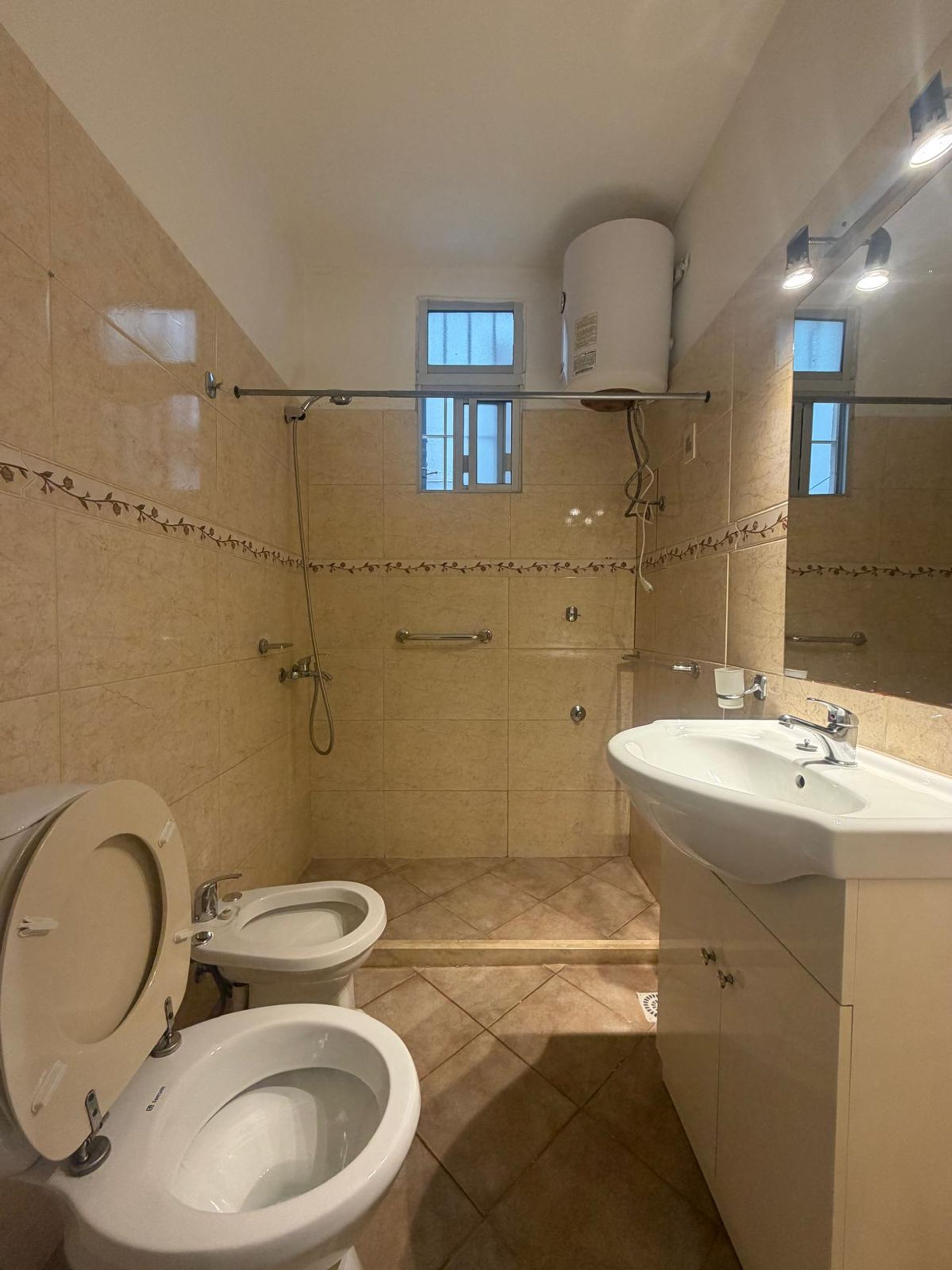 Apartamento tipo Casa ,Pocitos -Patio para entrar · Foto 12