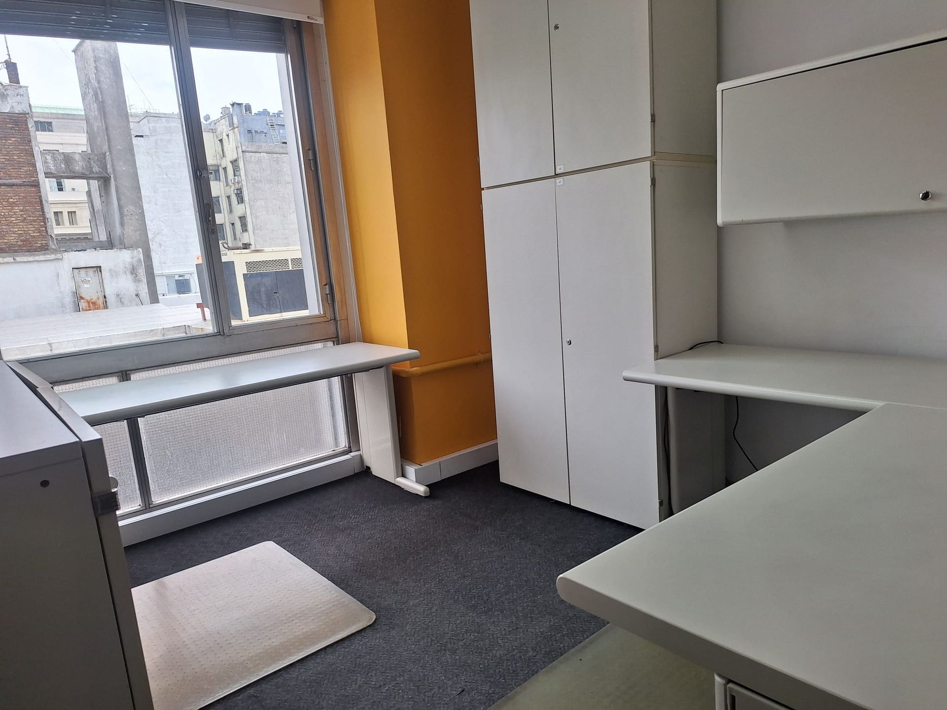 ALQUILER DE OFICINA EQUIPADA EN EDIFICIO CITIBANK · Foto 11