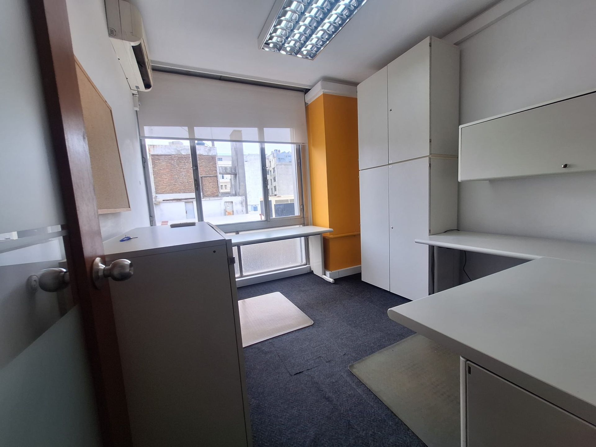 ALQUILER DE OFICINA EQUIPADA EN EDIFICIO CITIBANK · Foto 6