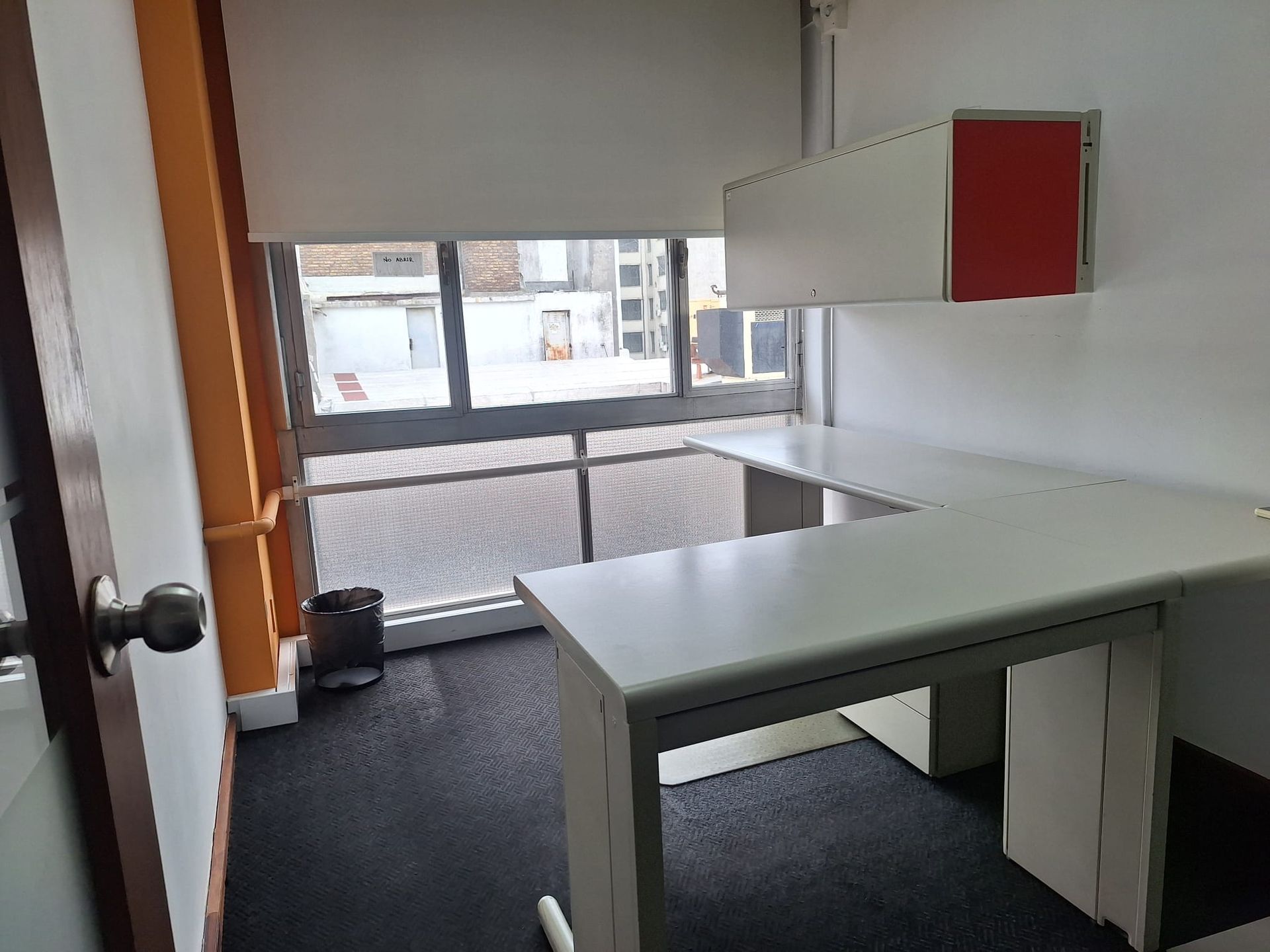 ALQUILER DE OFICINA EQUIPADA EN EDIFICIO CITIBANK · Foto 9