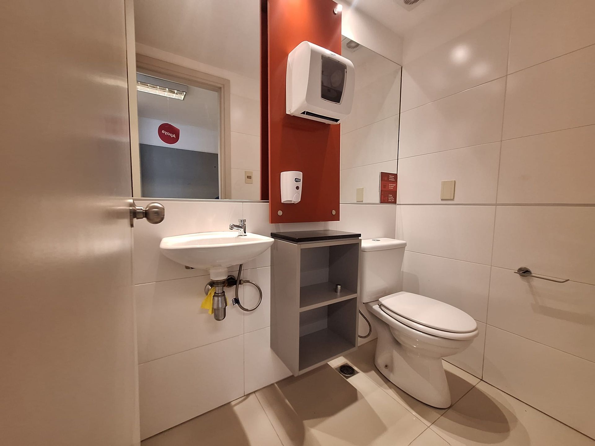 ALQUILER DE OFICINA EQUIPADA EN CIUDAD VIEJA · Foto 11