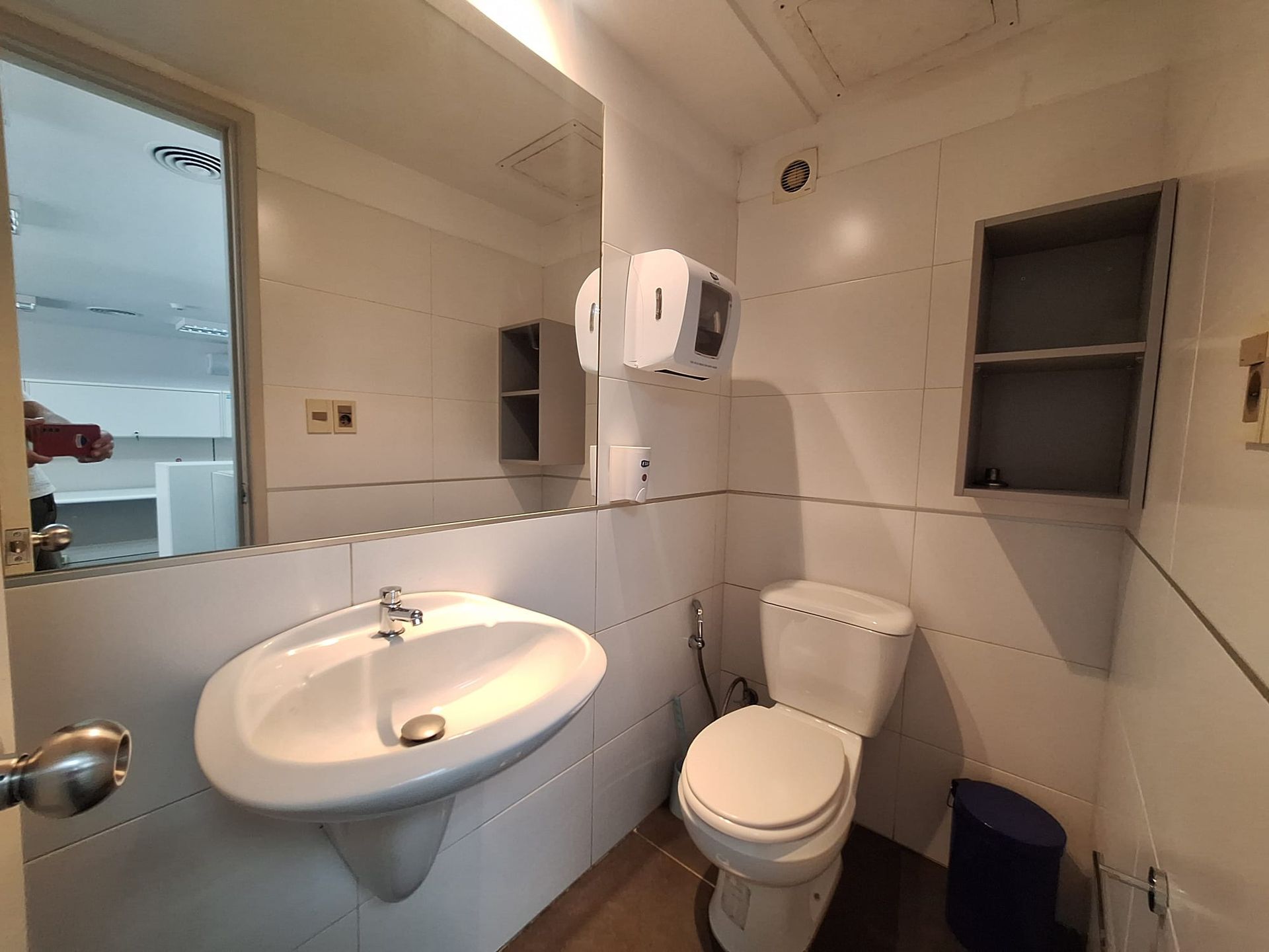 ALQUILER DE OFICINA EQUIPADA EN CIUDAD VIEJA · Foto 10