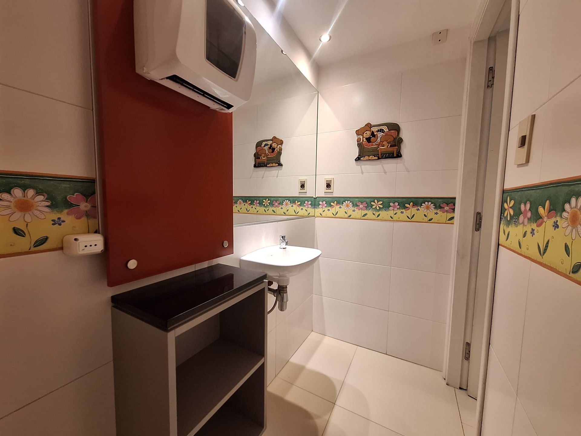 ALQUILER DE OFICINA EQUIPADA EN CIUDAD VIEJA · Foto 9