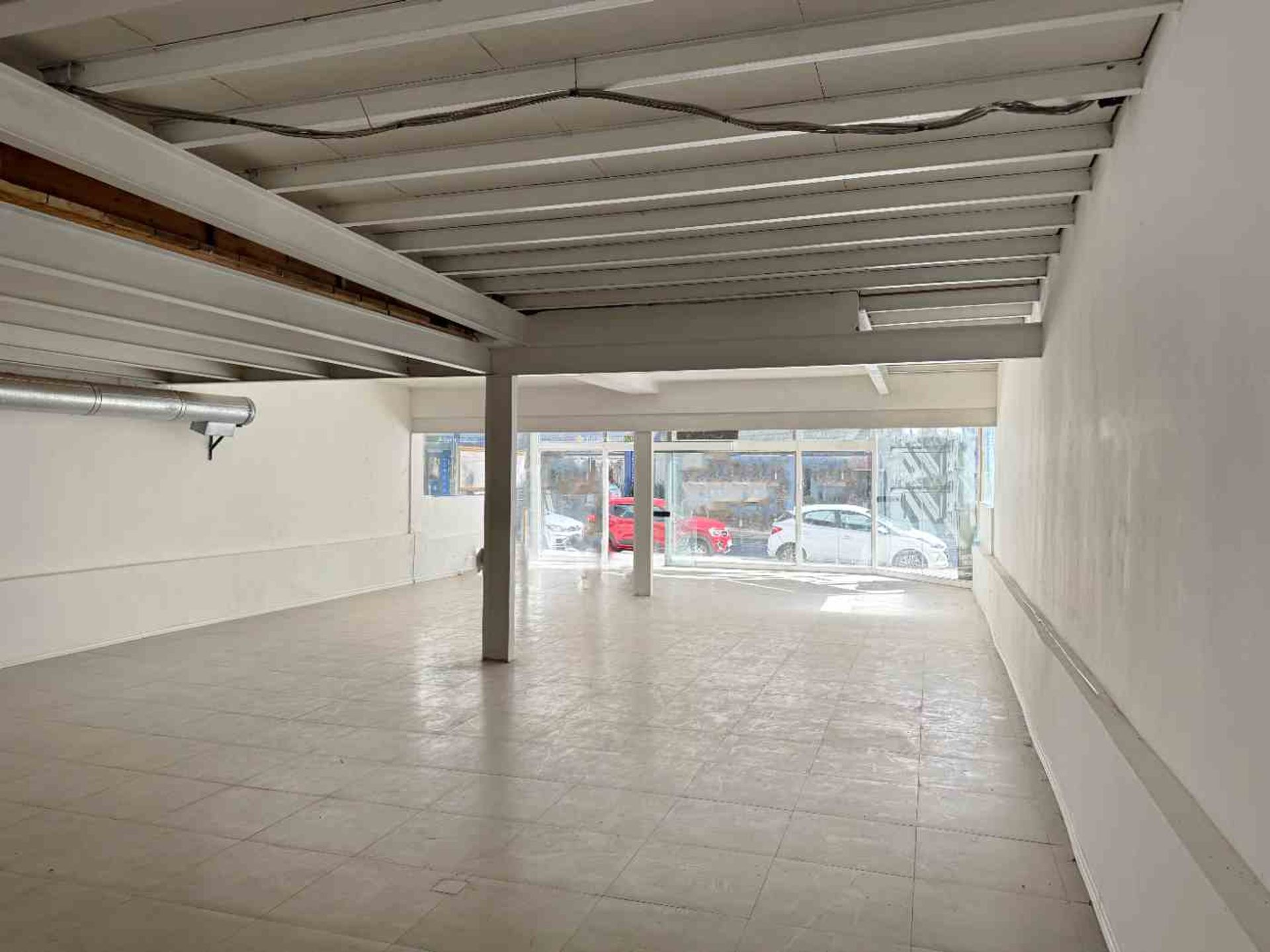 ALQUILER DE LOCAL COMERCIAL EN PUNTA CARRETAS · Foto 2