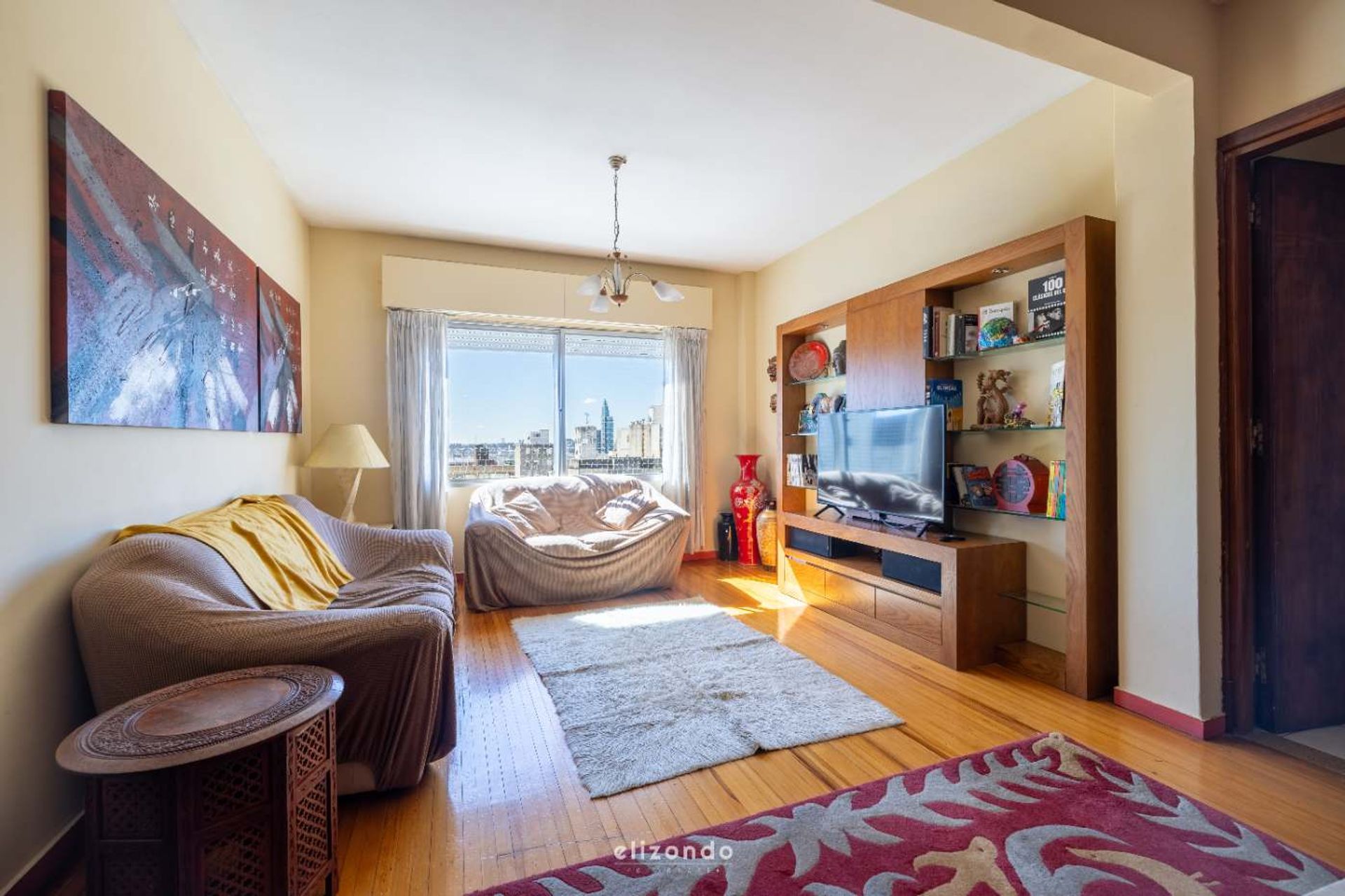 VENTA APARTAMENTO 2 DORMITORIOS . CENTRO.