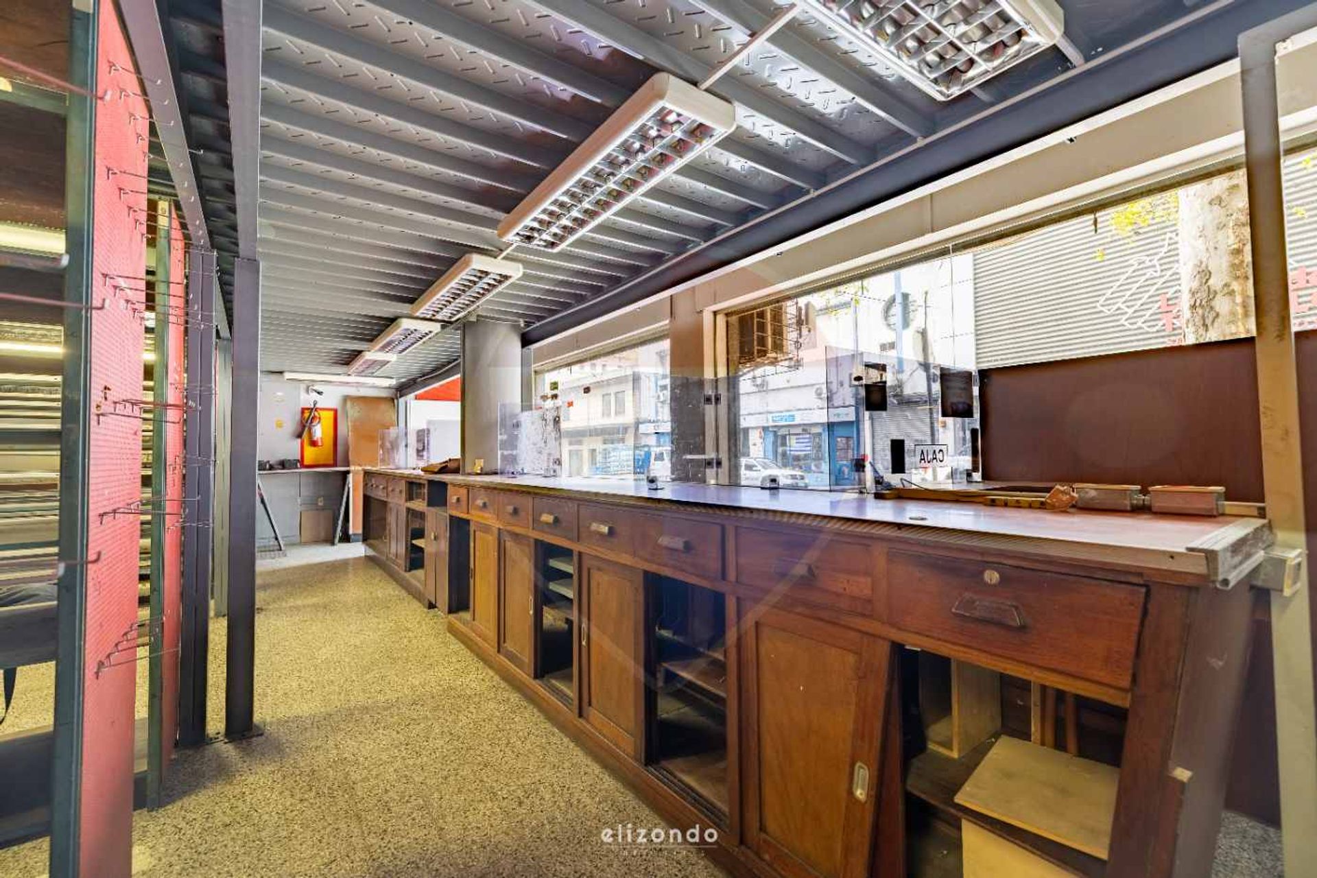 LOCAL COMERCIAL EN ALQUILER – CORREDOR COMERCIAL · Foto 4