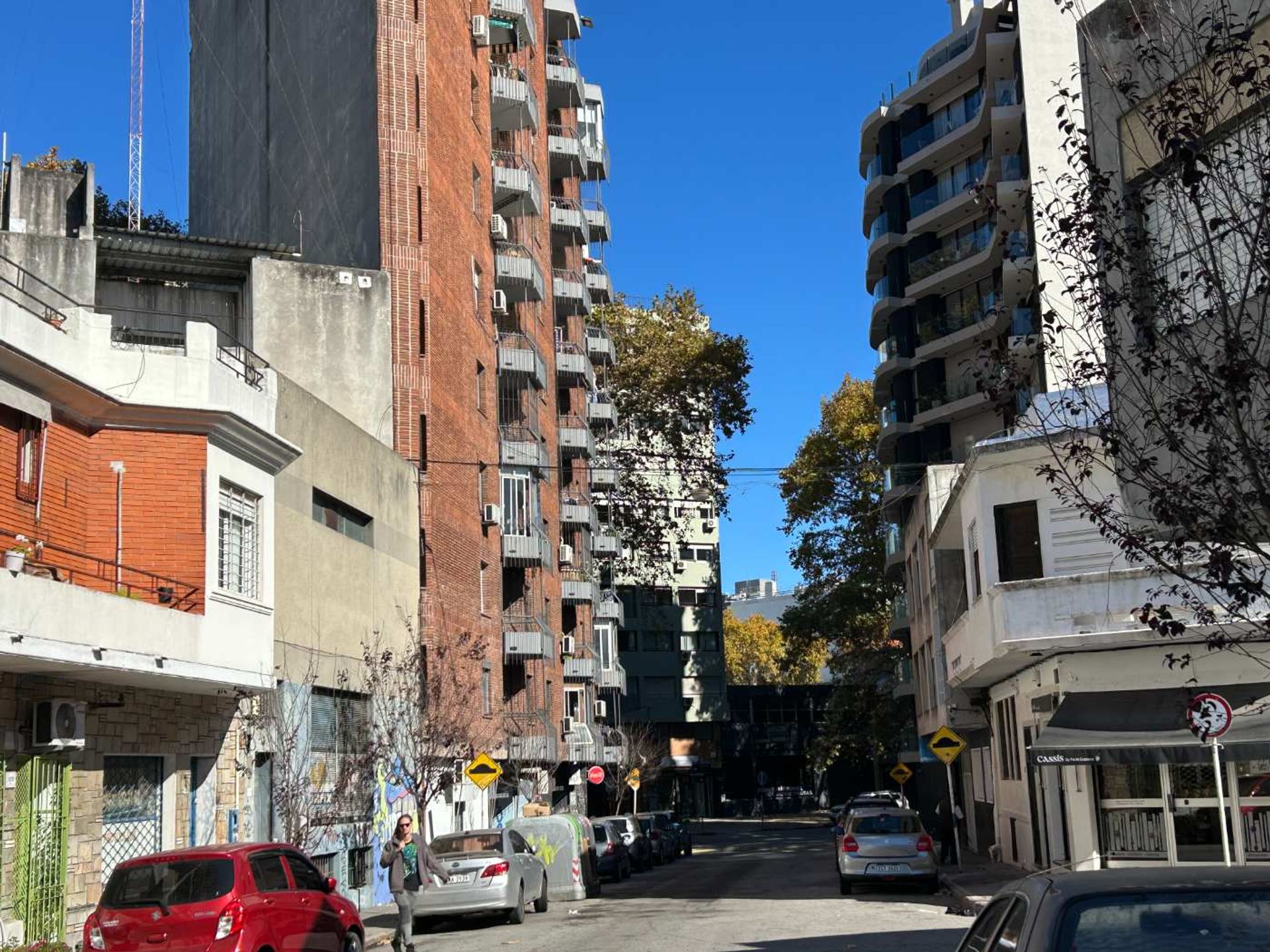 ALQUILO LOCAL COMERCIAL / DEPOSITO EN CORDON SUR · Foto 3