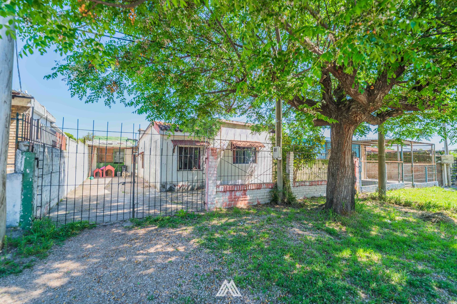 VENTA CASA 2 DORM LAS PIEDRAS 680 M2