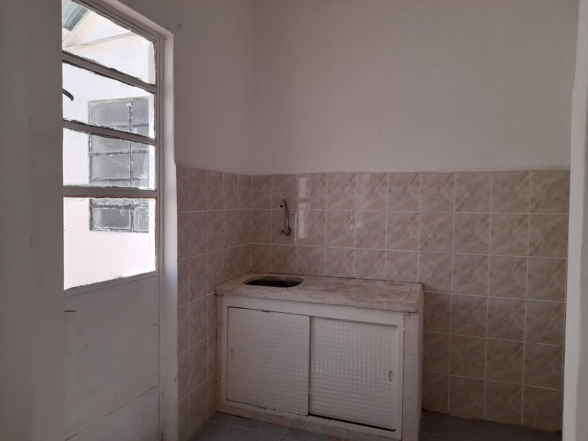 Alquiler apto un dormitorio Aires Puros patio · Foto 3