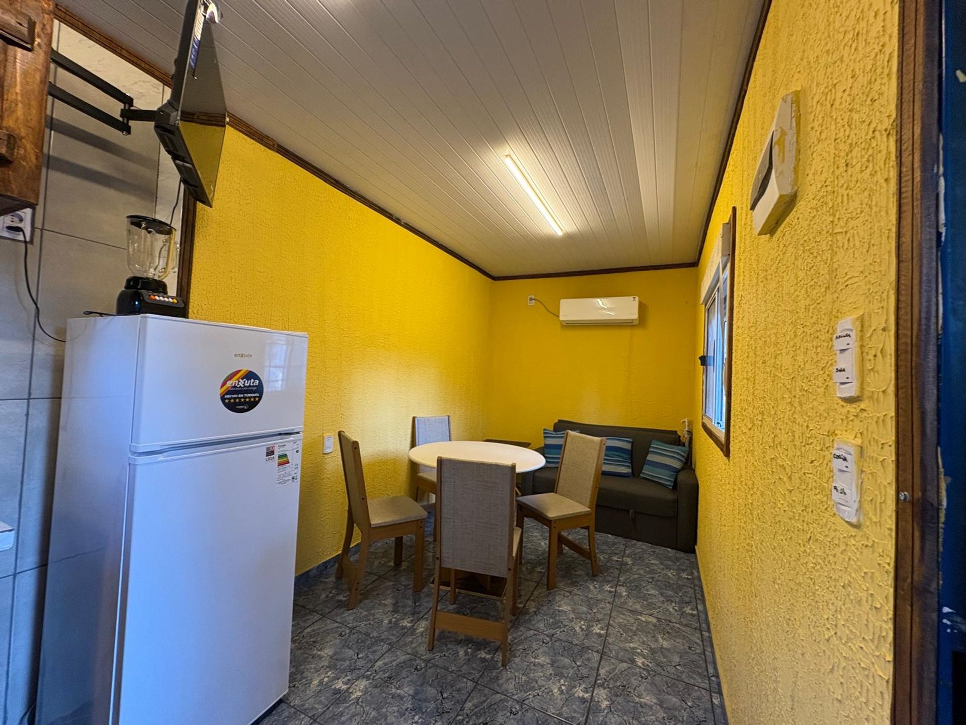 Alquiler Casa 1 dorm  Guazúvirá Amueblada a nuevo · Foto 5