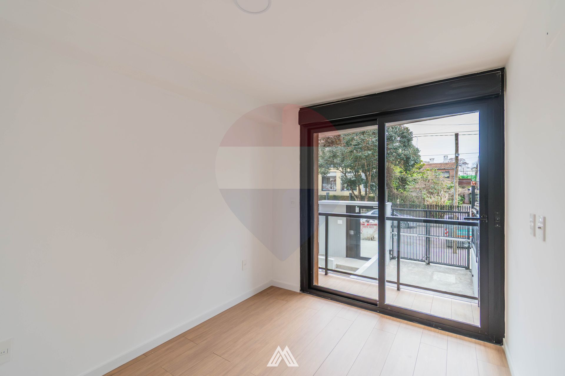 ALQUILER en MALVIN  1 Dormitorio COCHERA y BALCÓN · Foto 12