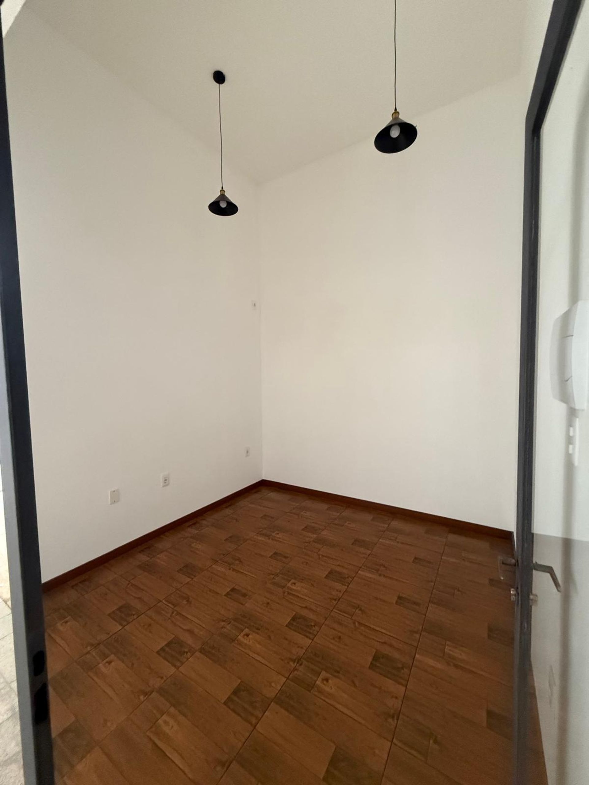 Se alquila local comercial en galeria Pocitos · Foto 3
