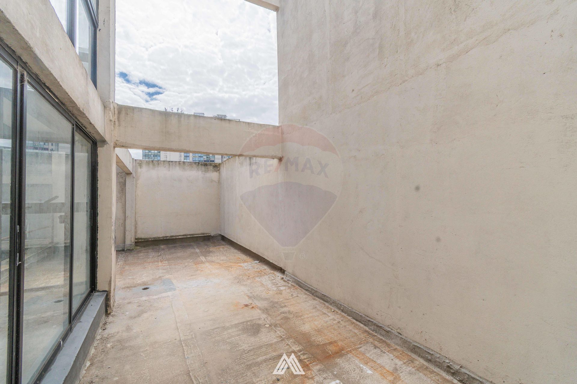 Alquiler y o Venta oficina reciclado Ciudad Vieja · Foto 3