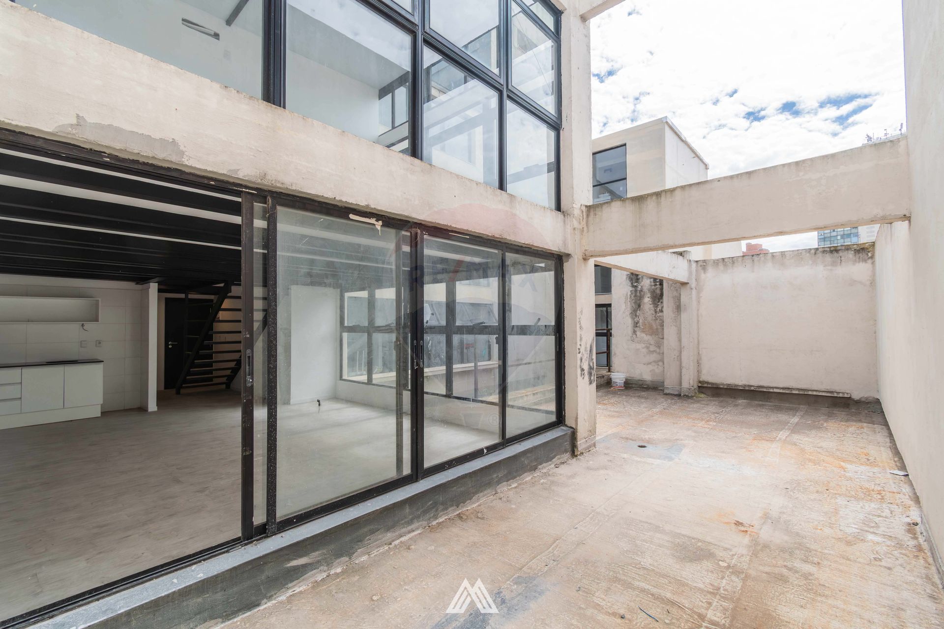 Alquiler y o Venta oficina reciclado Ciudad Vieja · Foto 2