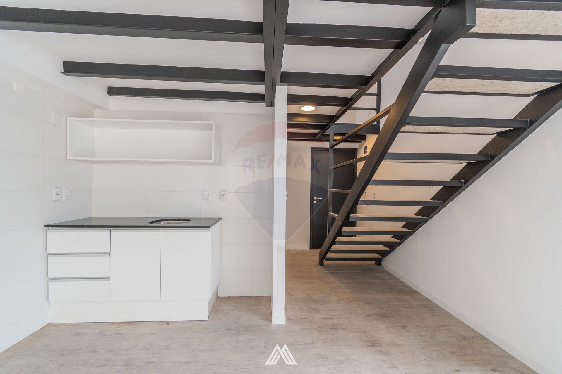 Alquiler y o Venta oficina reciclado Ciudad Vieja · Foto 7