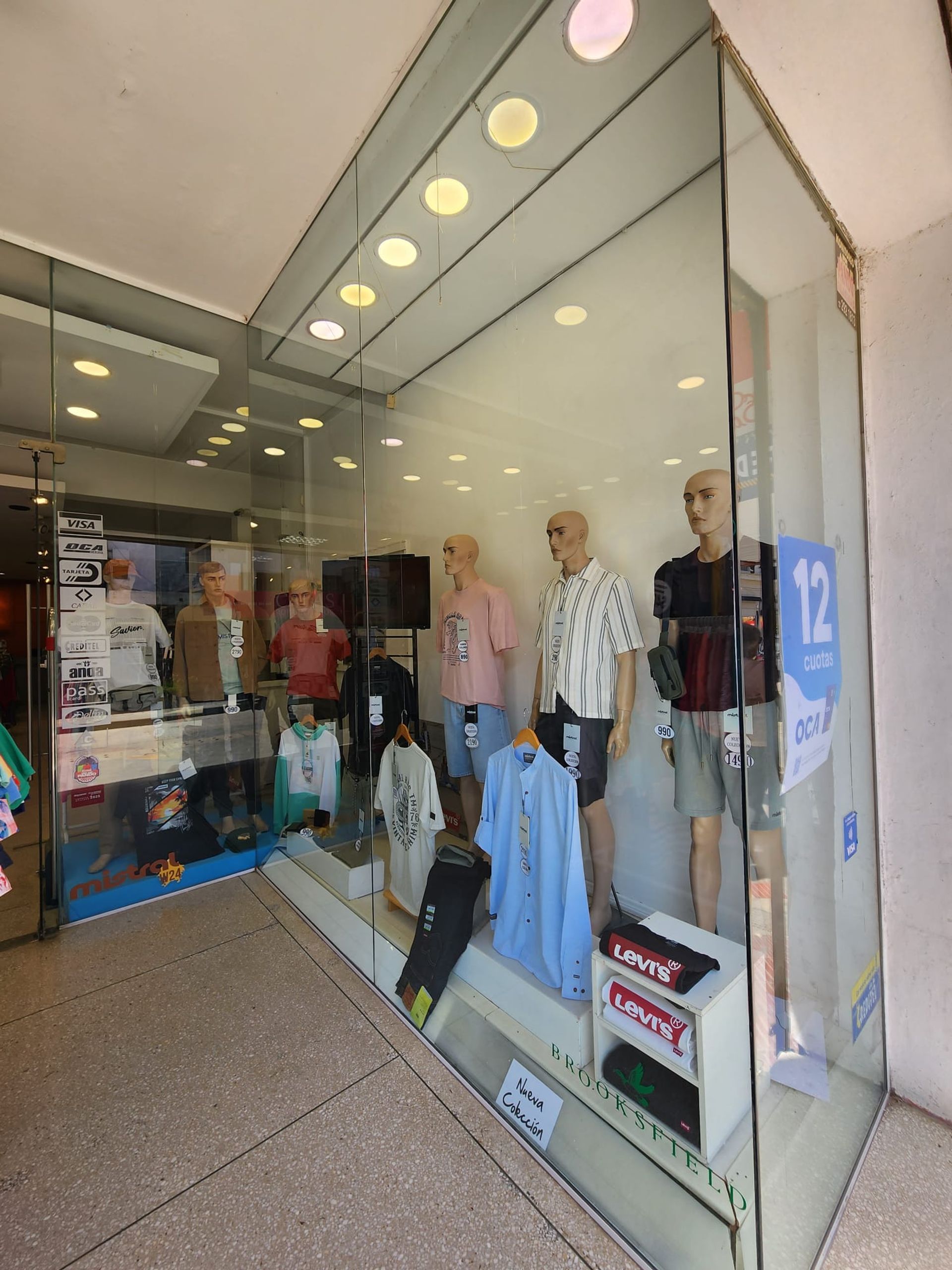 Alquiler local comercial calle principal de Pando · Foto 4
