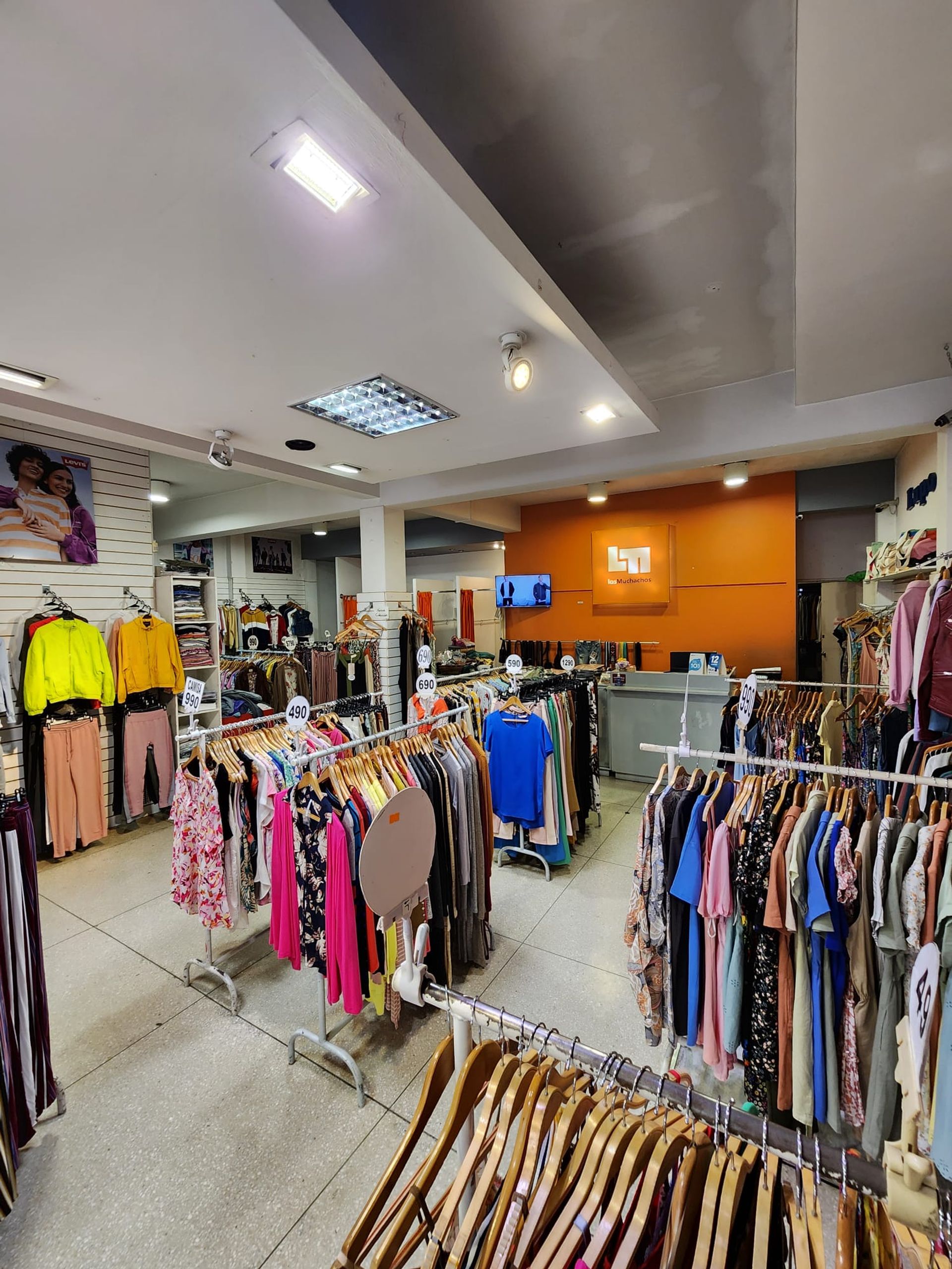 Alquiler local comercial calle principal de Pando · Foto 8