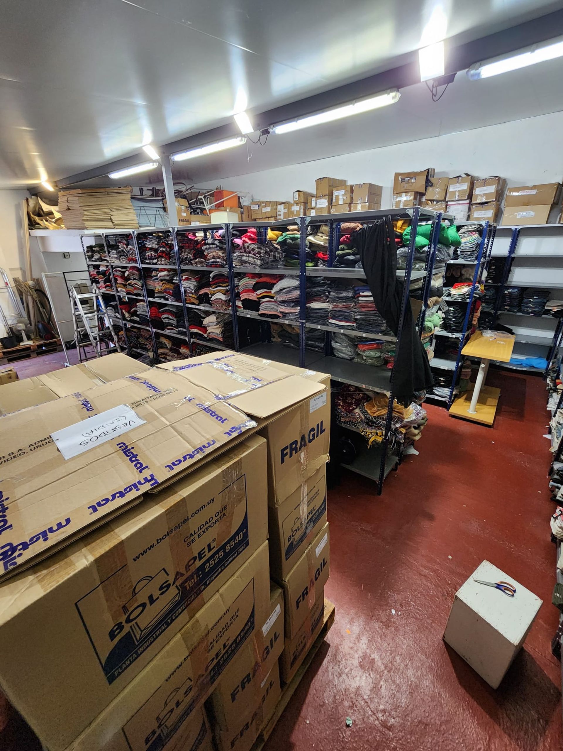 Alquiler local comercial calle principal de Pando · Foto 11