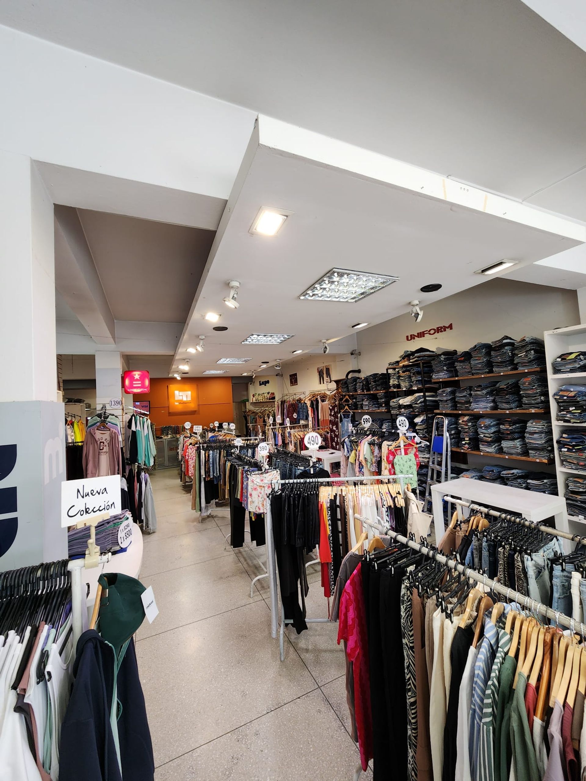 Alquiler local comercial calle principal de Pando · Foto 5