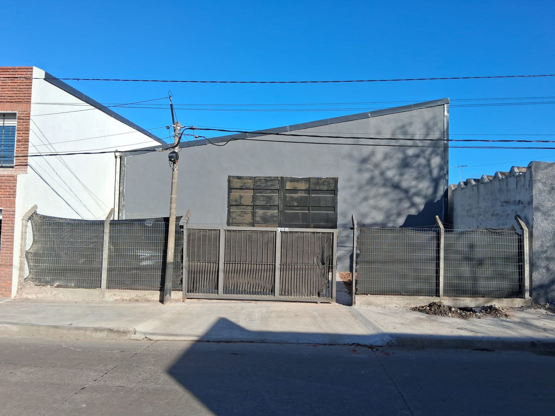 Alquiler de galpón a estrenar en el centro Pando · Foto 1