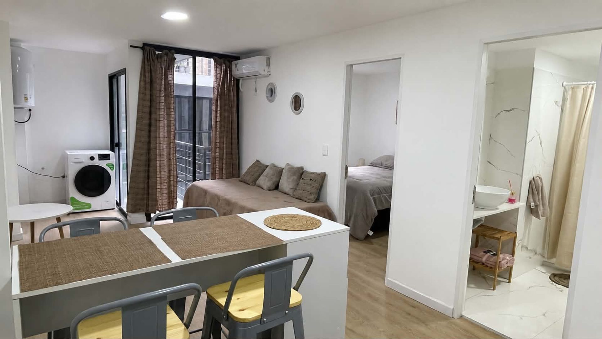 Venta apartamento un dormitorio con balcón Palermo