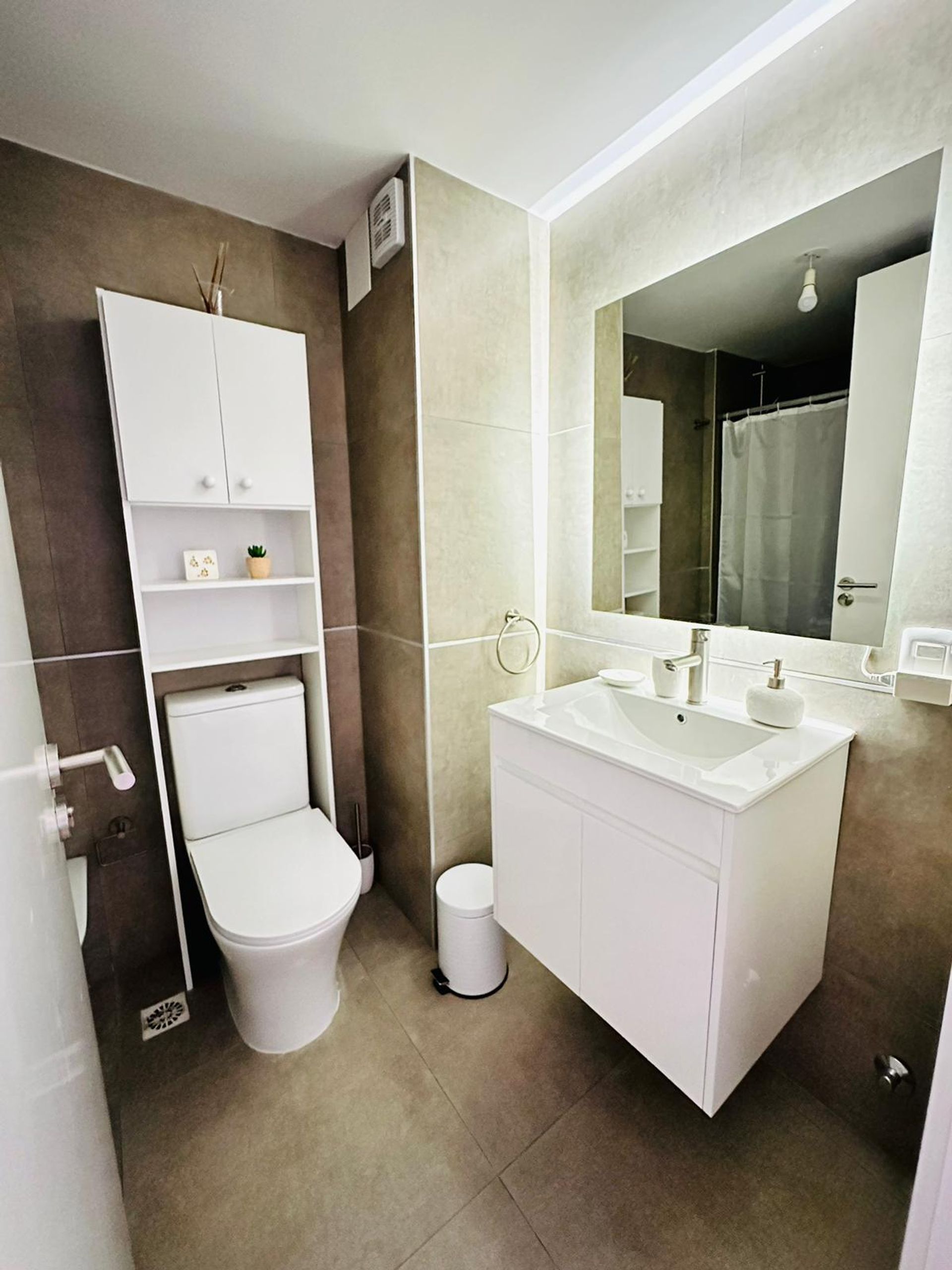 Alquiler un dormitorio con garaje y balcón Cordón · Foto 9