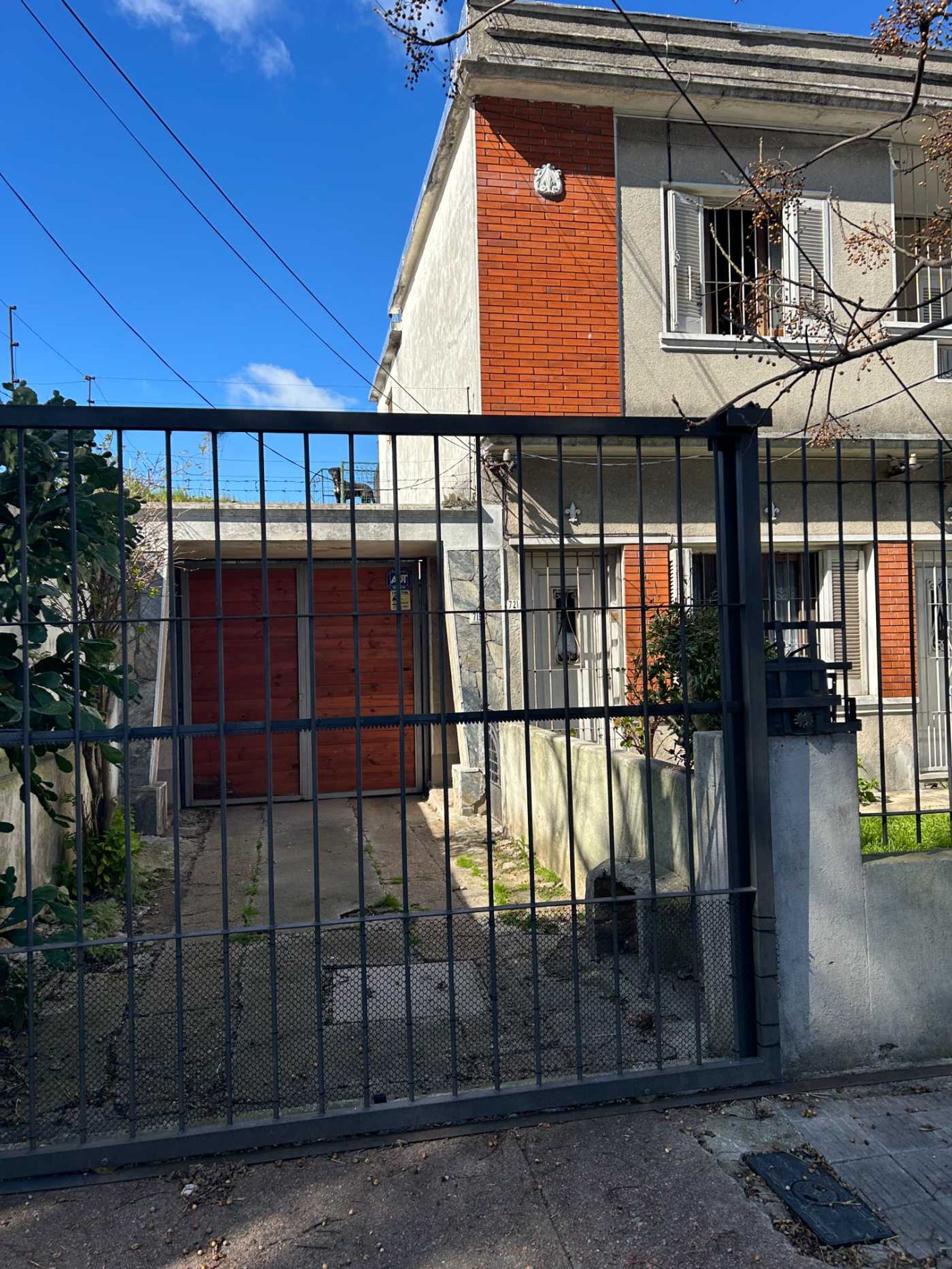 Venta casa PH 2 dorm con garage la teja