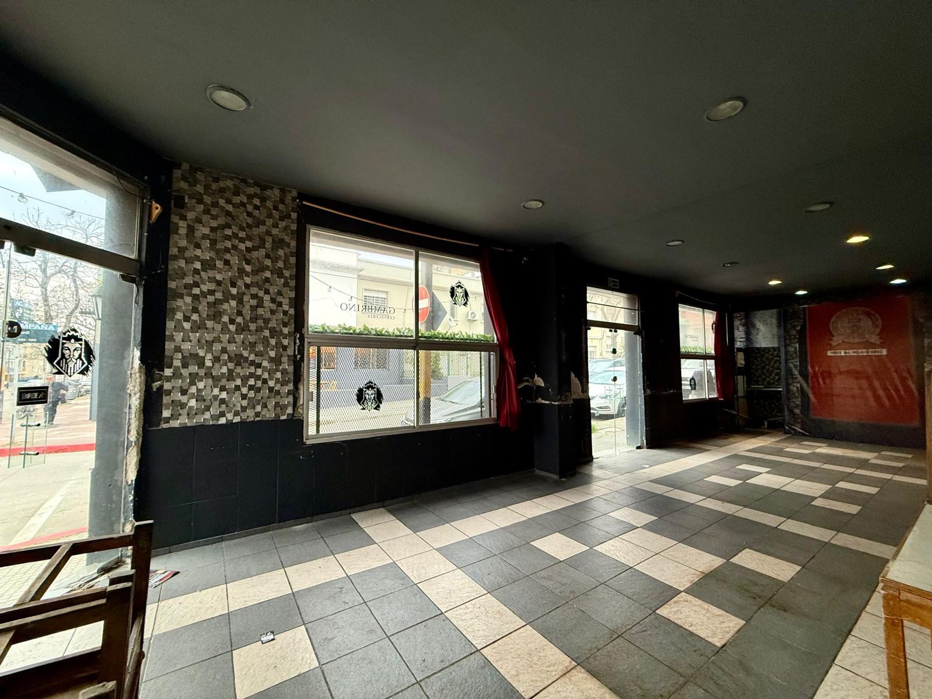 ALQUILER LOCAL COMERCIAL ESQUINA MALVIN · Foto 4